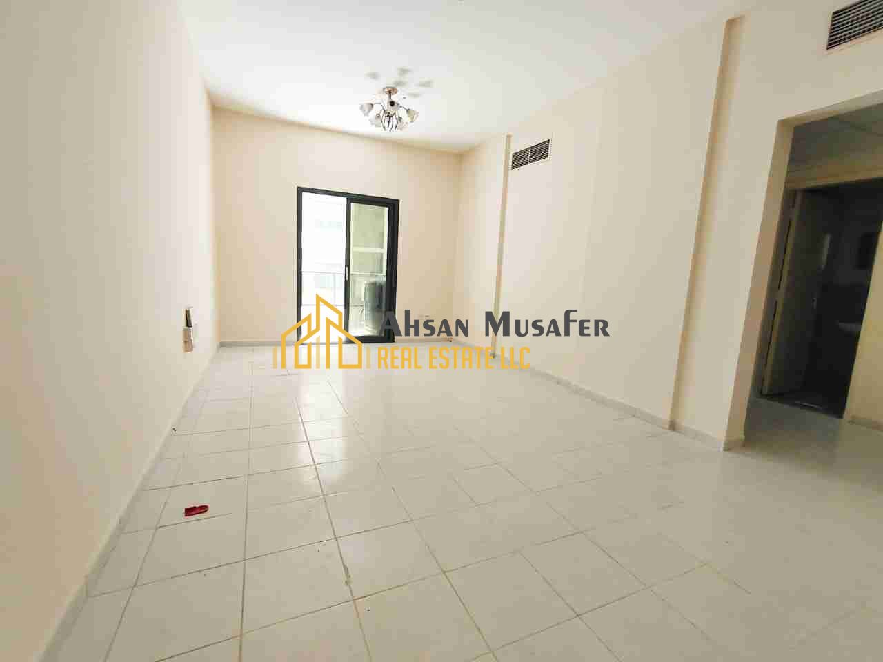 NO COMMISSION//LIMITED TIME OFFER//GYM KIDS PLAY AREA FREE+10 DAYS FREE// EASY EXIT TO DUBAI NEAR SAHARA CENTRE AND NEAR RTA BUS STOP LAST UNIT 2BHK