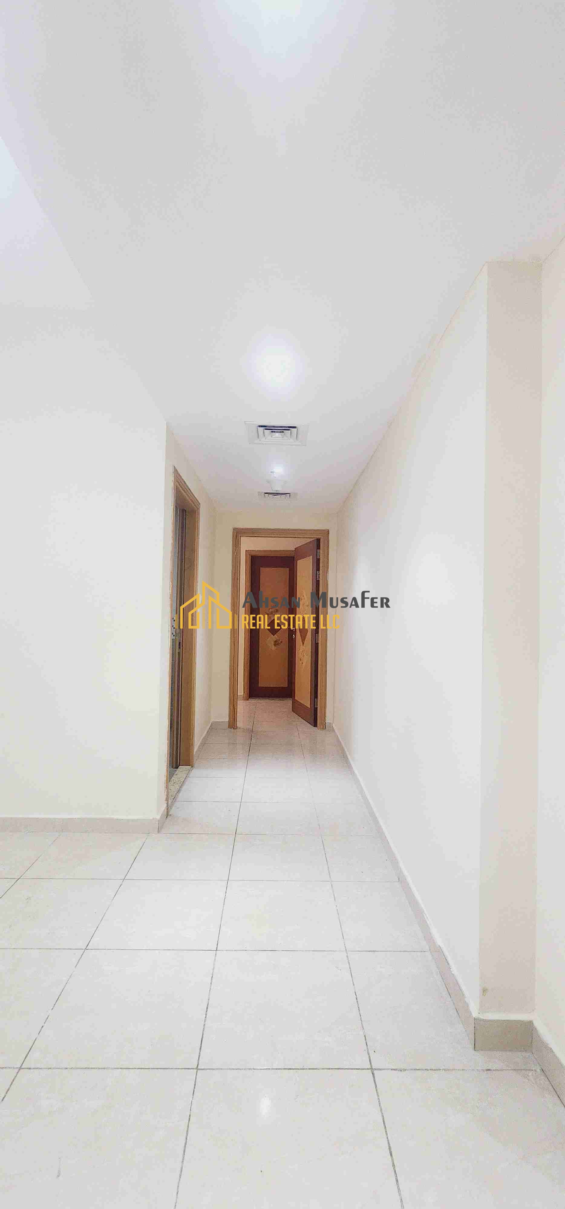 NEW BUILDING//PRIME LOCATION,6CHQS PAYMENT// EASY EXIT TO DUBAI NEAR SAHARA CENTRE AND NEAR RTA BUS STOP LAST UNIT 1BHK 2 WASHROOMS ,AL NAHDA SHARJAH