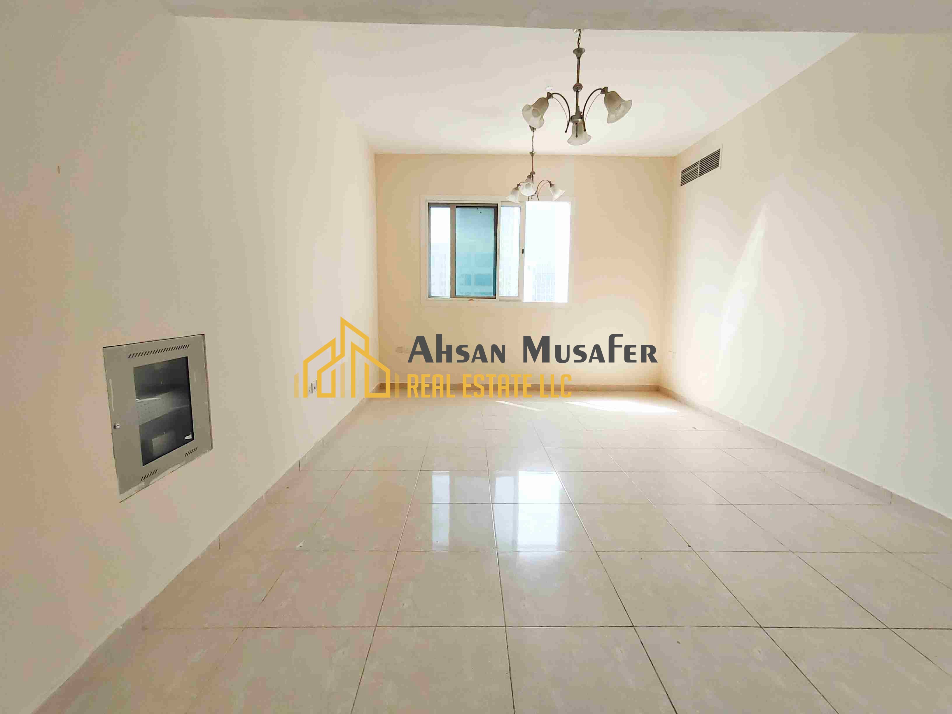 SPECIOUS 1BHK || WITH 2 WASHROOMS || MAINTENANCE FREE || FAMILY BUILDING || EASY EXIT TO DUBAI ||