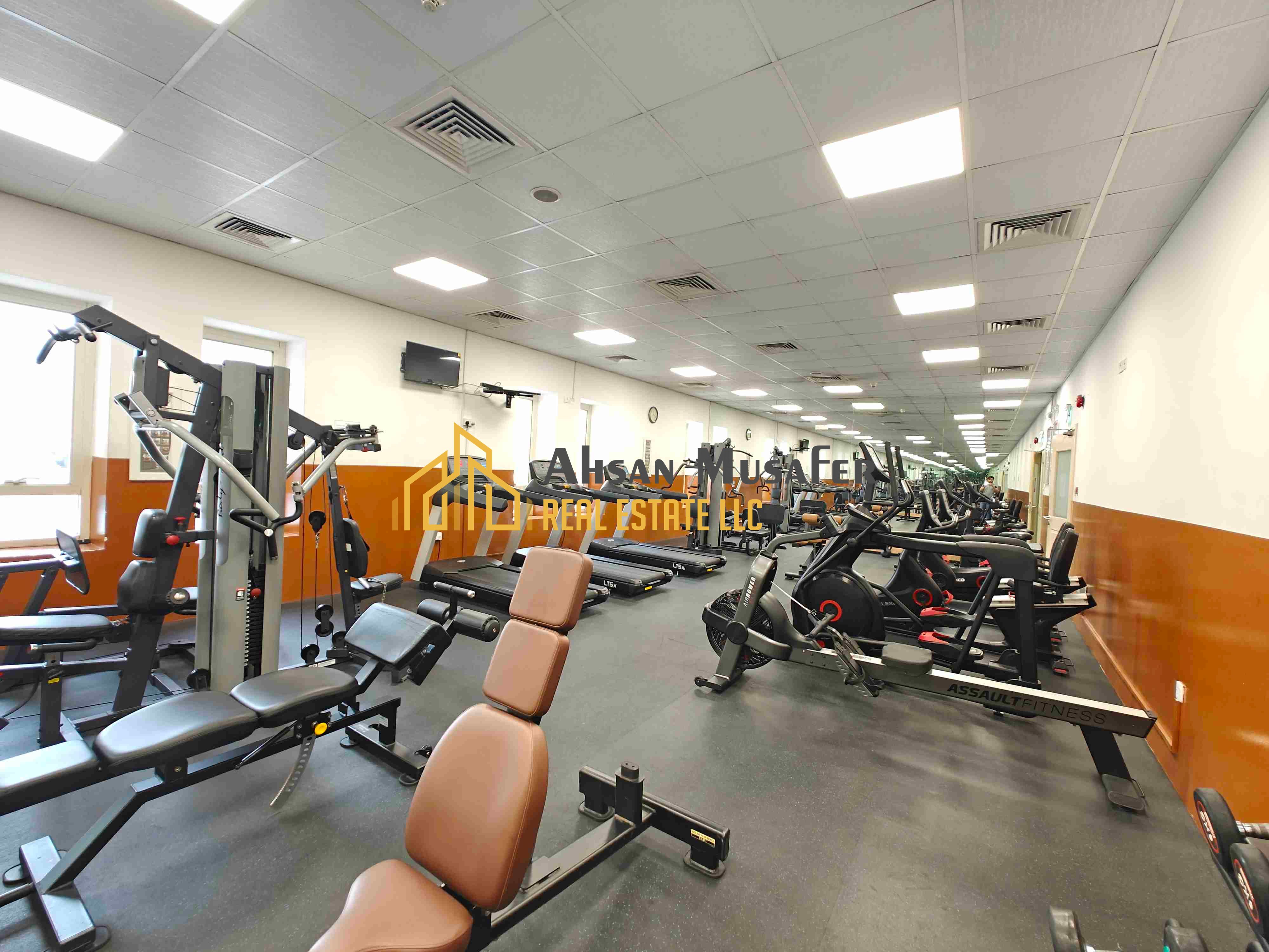 AC FREE /LUXURY2BHK//FREE GYM+POOL//3 WASHROOMS+WITH BALCONY/CENTRAL AC+GAS/NEAR TO SAHARA CENTER
