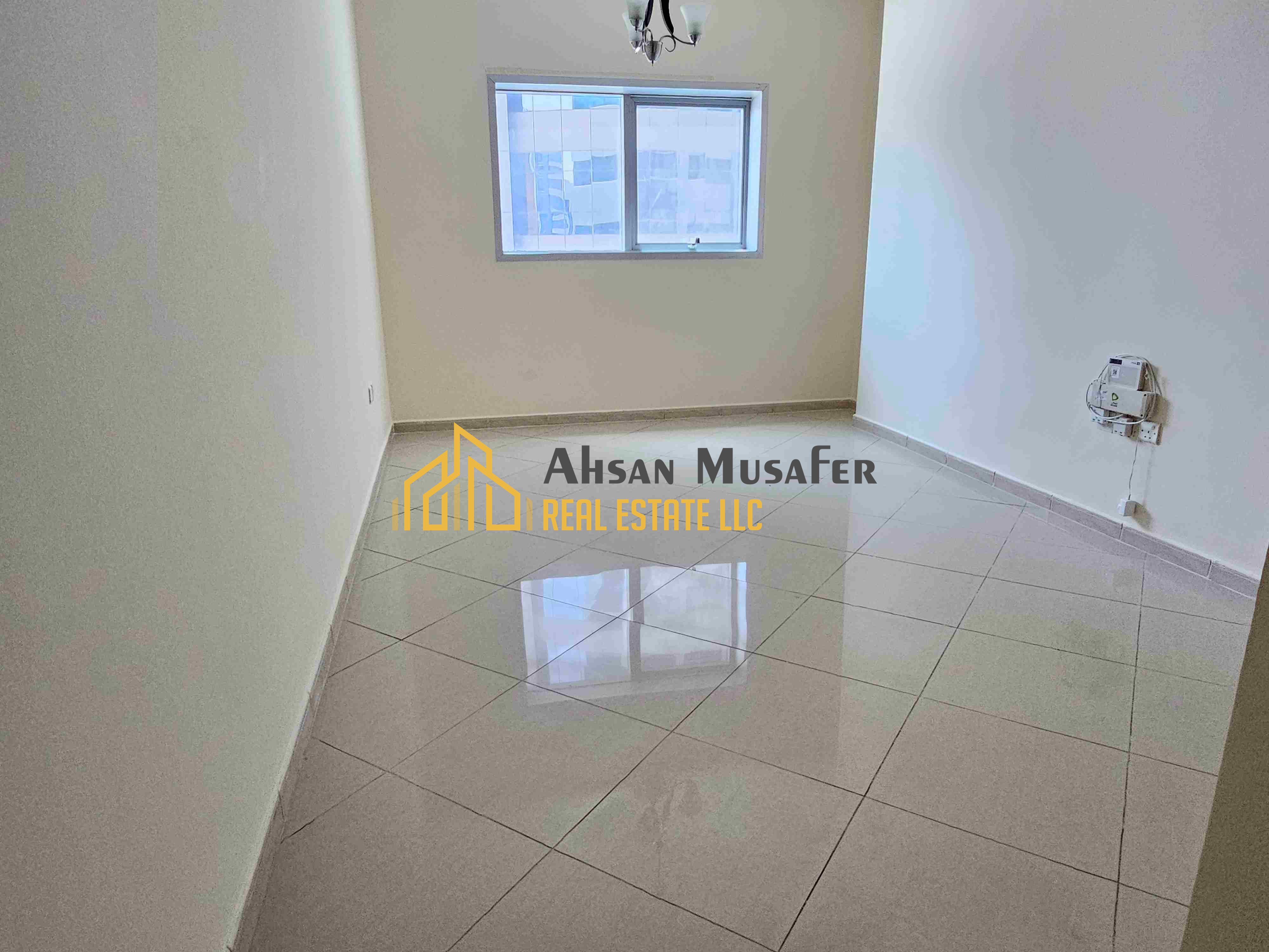 NO COMISSION 1BHK//PRIME LOCATION//SAME LINE SAHARA CENTER//4CHQS//EASY EXIT TO DUBAI AND NEAR RTA BUS STOP LAST UNIT AL NAHDA SHARJAH