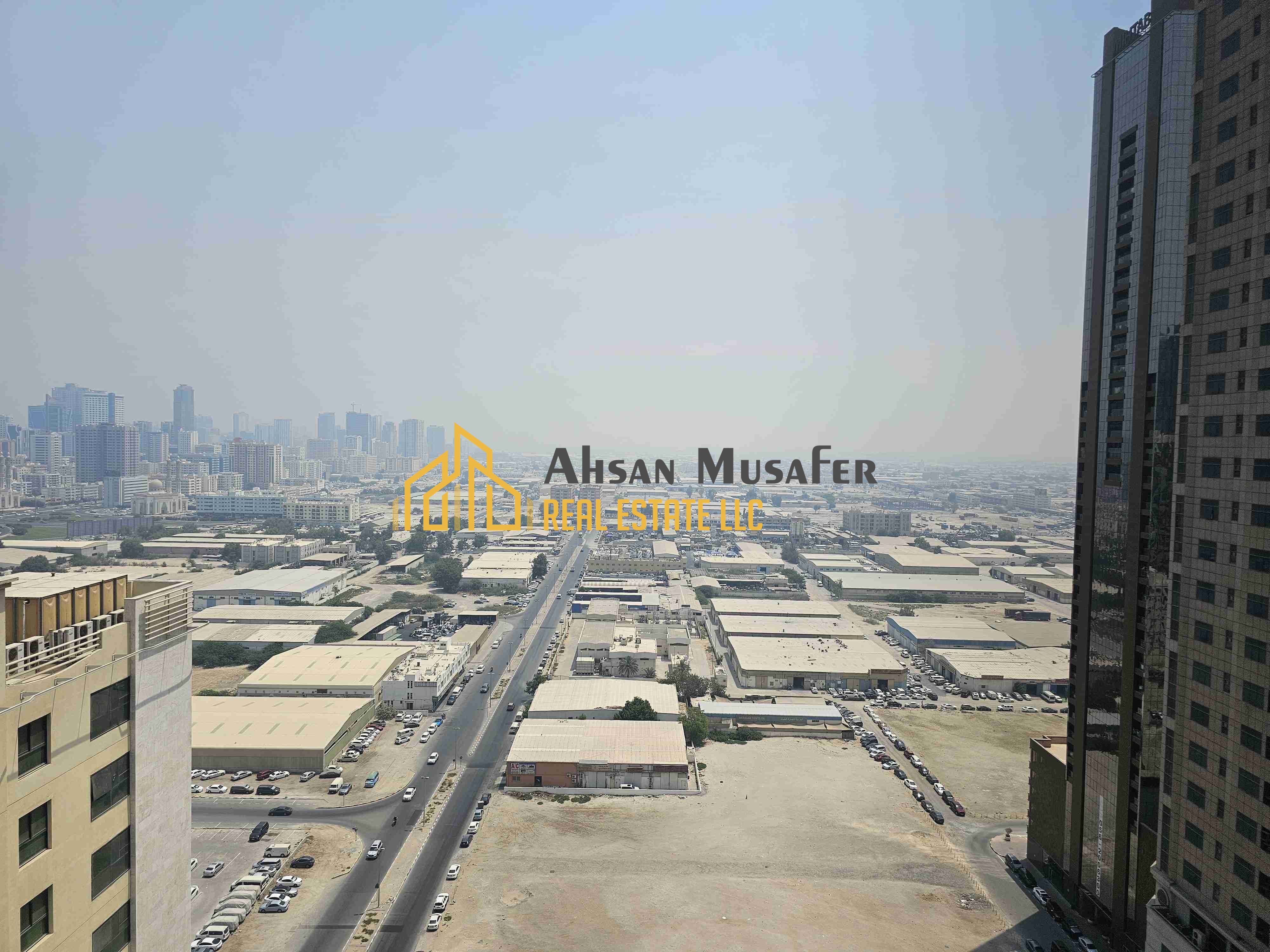 HOT OFFER//HUGE 2BHK//BALCONY+STORAGE ROOM//2WASHROOMS//CENTERALAC+GAS/NEAR TO SHJ DUBAI BORDER