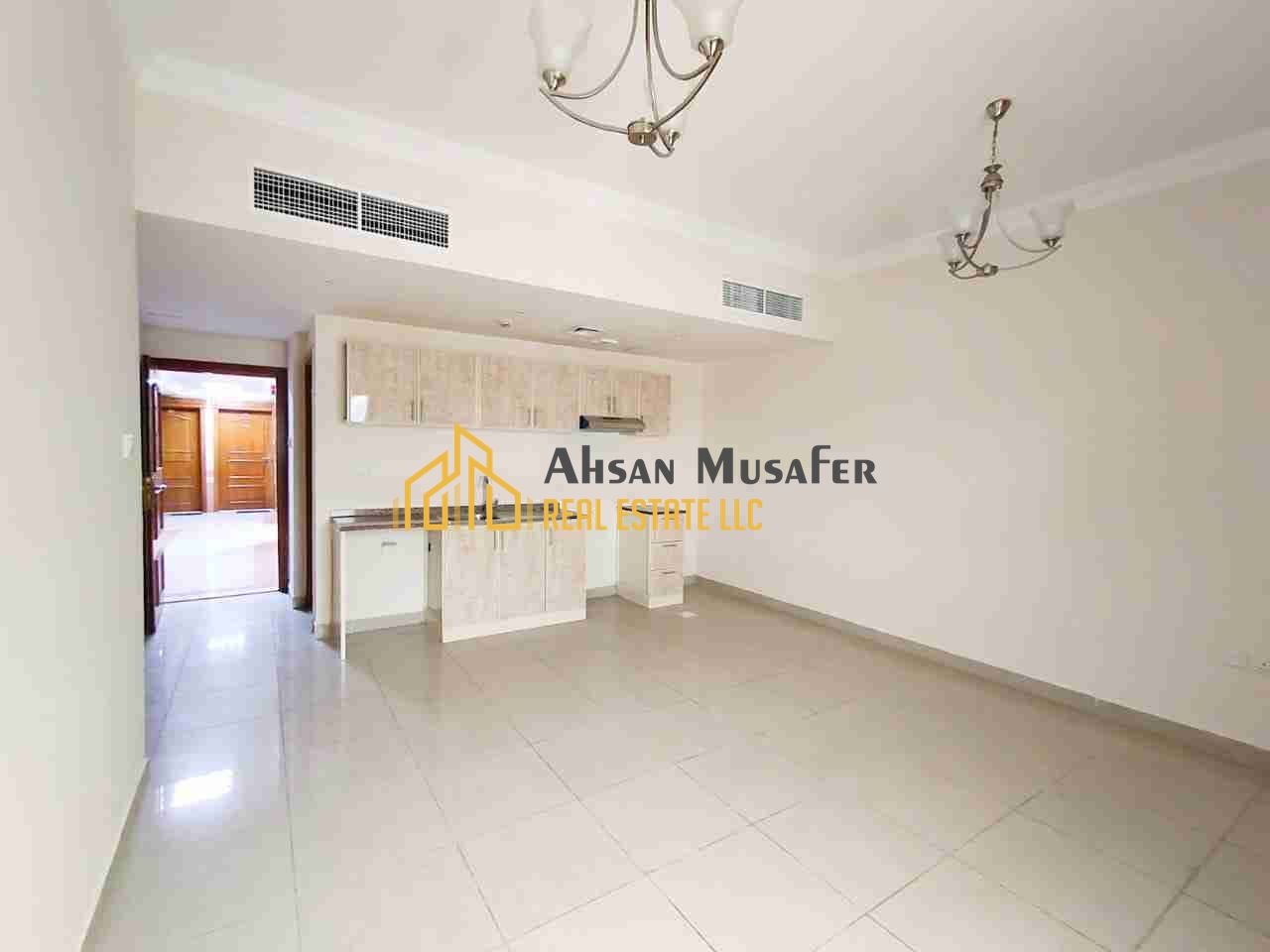 //NO COMMISSION//10 DAYS FREE+4CHQS// EASY EXIT TO DUBAI NEAR SAHARA CENTRE AND NEAR RTA BUS STOP LAST UNIT STUDIO WITH WARDROBES ALSO HAVE