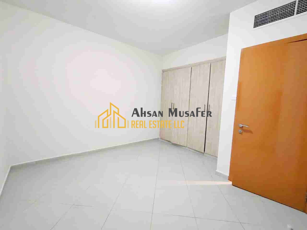 NO COMMISSION,SAME SAHARA CENTRE LINE//HALL SEPARATE// EASY EXIT TO DUBAI NEAR SAHARA CENTRE AND NEAR RTA BUS STOP LAST UNIT 2BHK WITH 2 WASHROOMS