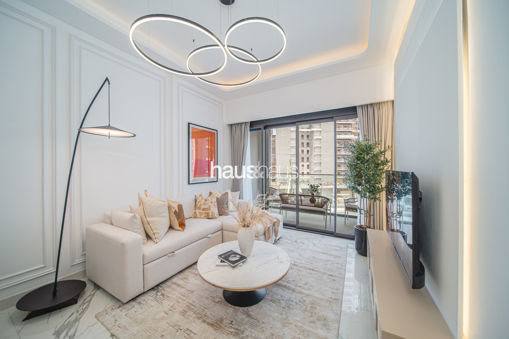 Stylish 1-Bedroom | Pool View | Newly Furnished