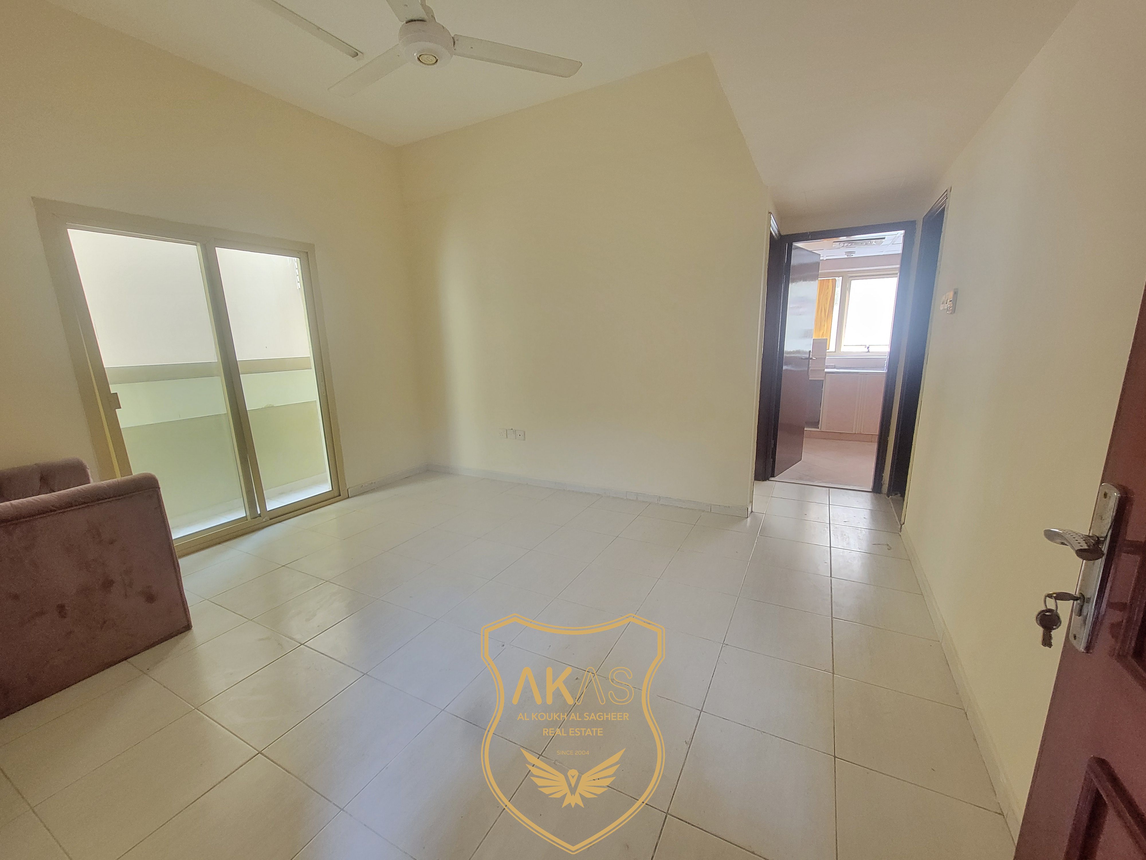 SPECIAL SI ZE 1BHK WITH 1BATHROOM BALCONY VERY NEAT AND CLEAN CANTRAL AC CANTRAL GAS
