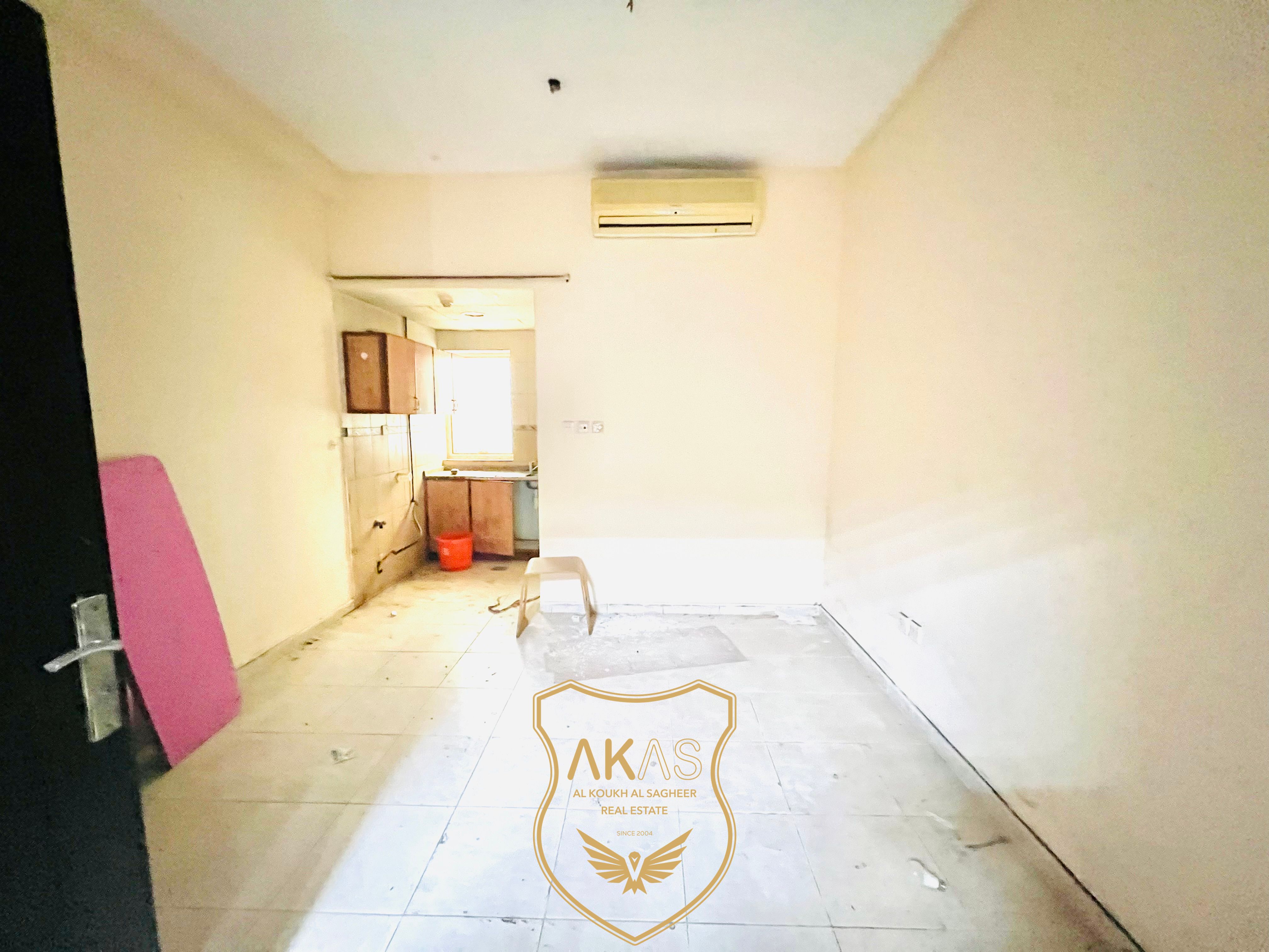 Studio Available with Central AC for family / prime location,,Close to park
