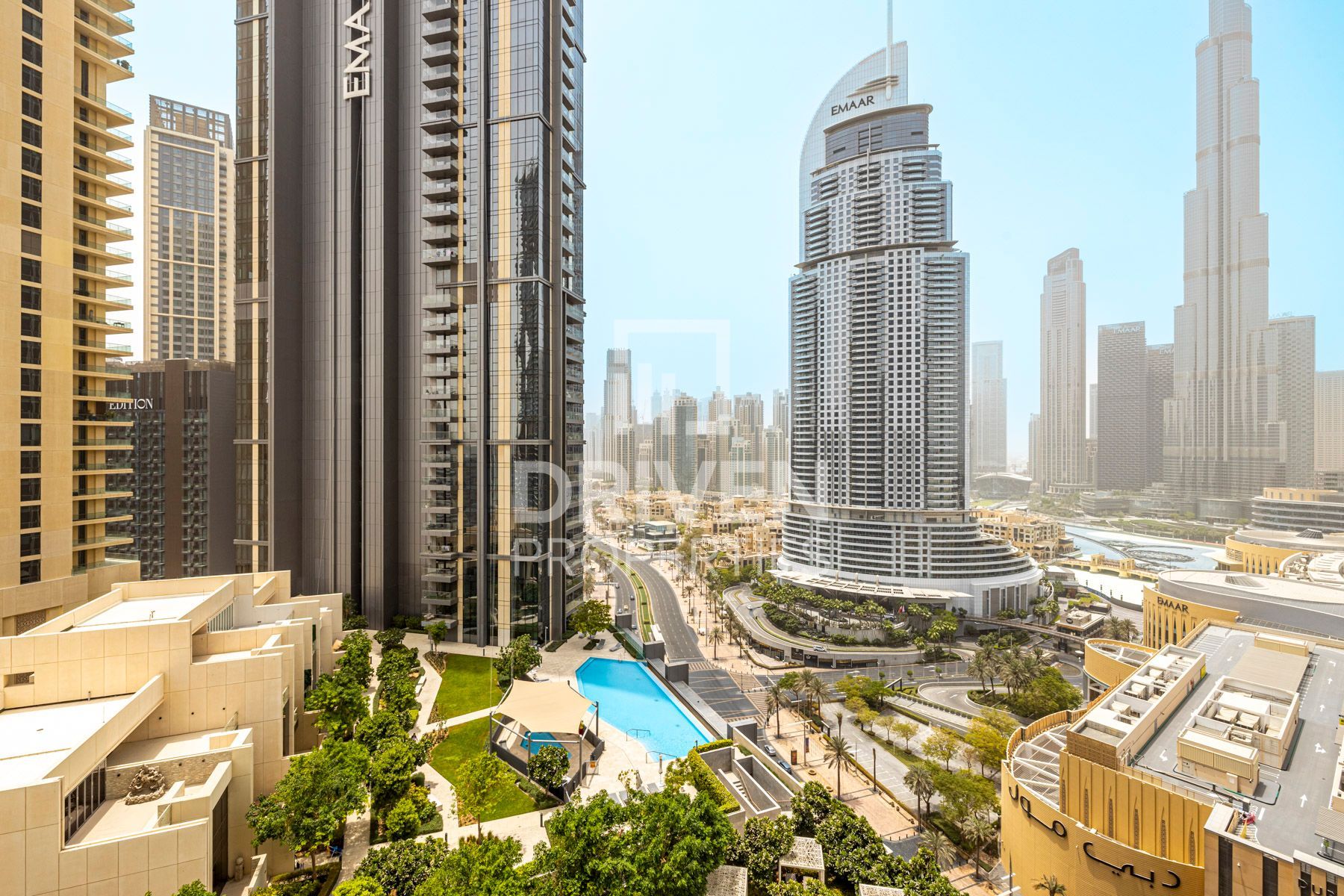 Full Burj Khalifa and Fountain View | Vacant