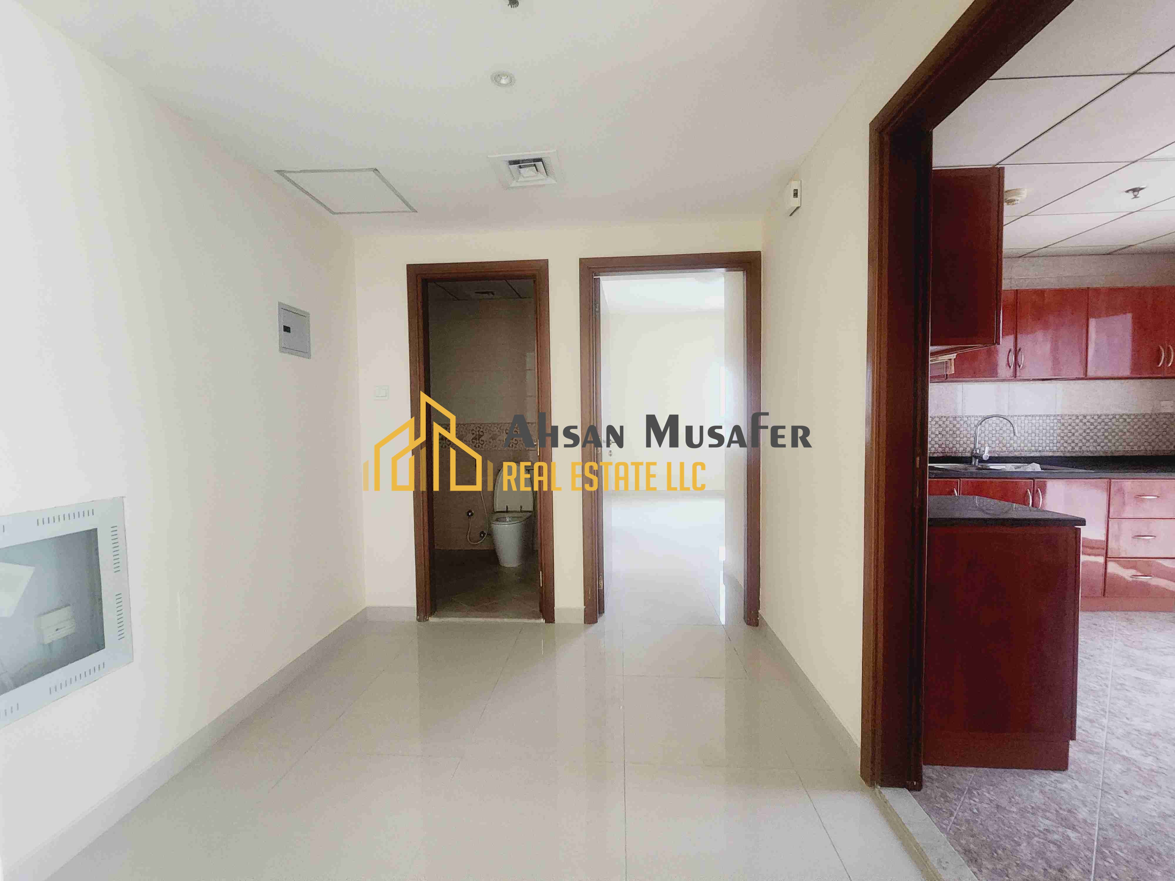 //PARKING FREE+BALCONY ALSO HAVE+10 DAYS FREE+6 CHQS//LIMITED TIME OFFER///6CHQS// EASY EXIT TO DUBAI NEAR SAHARA CENTRE AND NEAR RTA BUS STOP LAST UNIT 1BHK WITH 2WASHROOMS