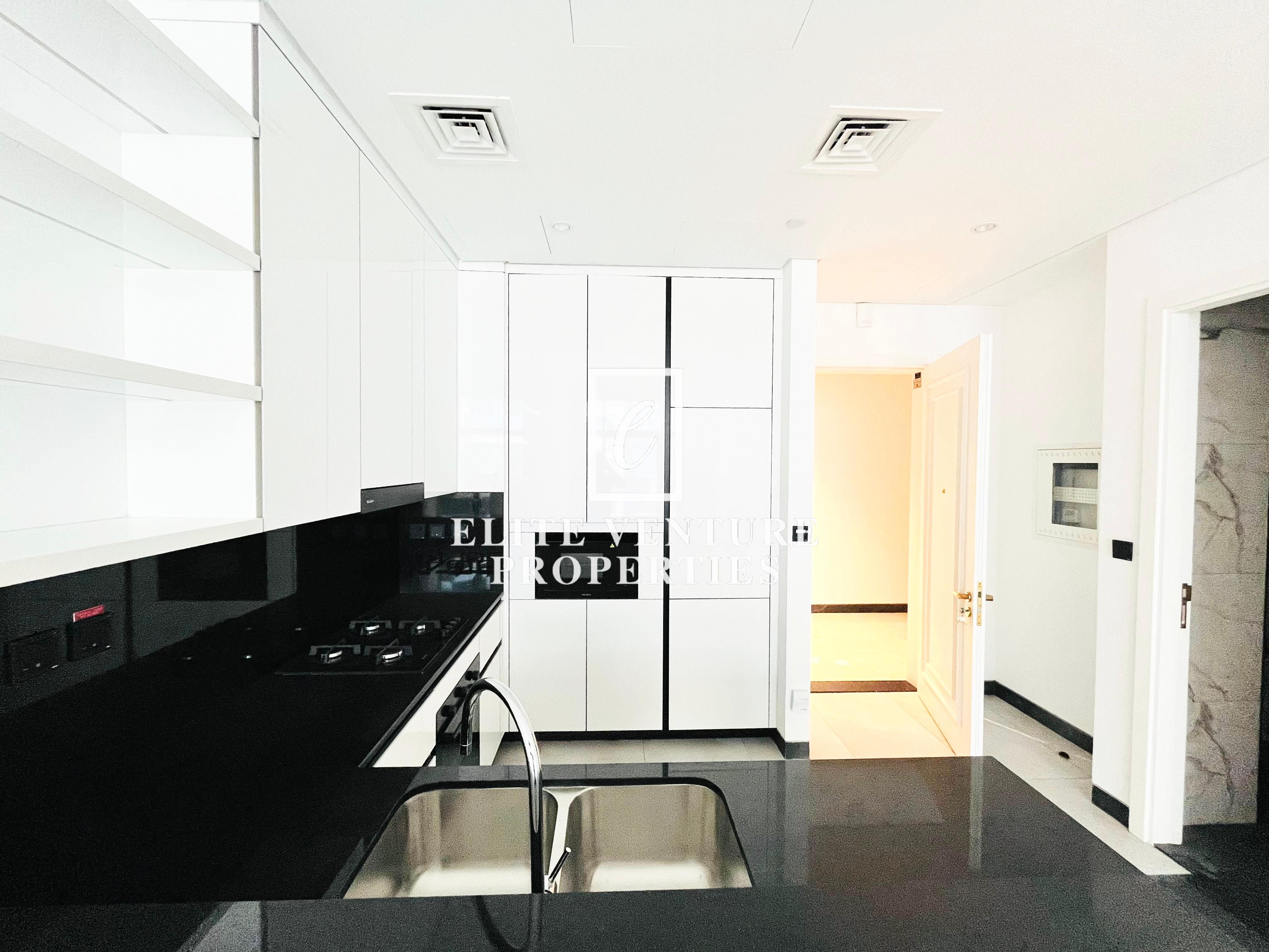 VACANT | BRAND NEW | LUXURIOUS | PLUS STUDY ROOM