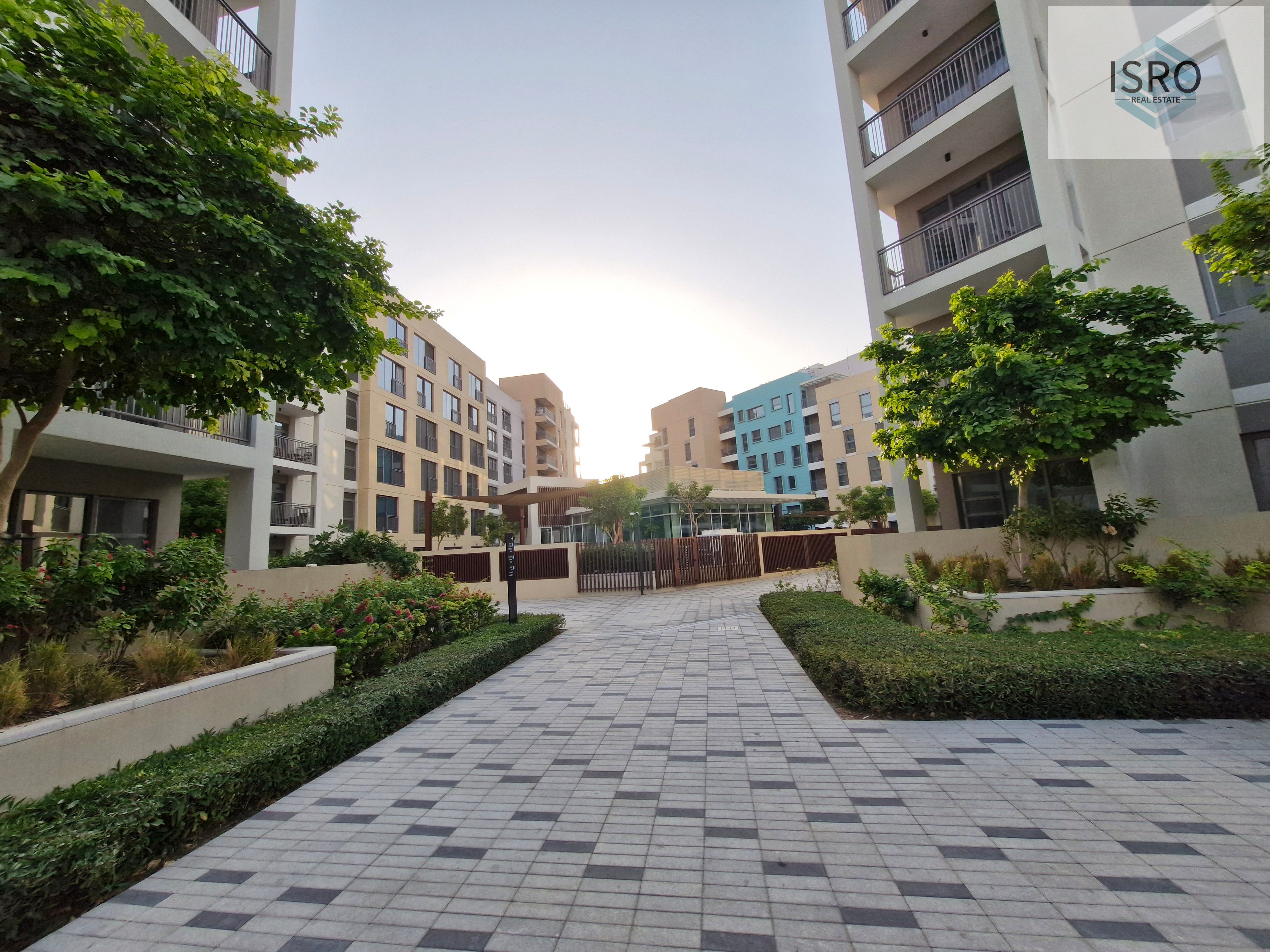 Ready to move 2br nearby mall 2 chqs