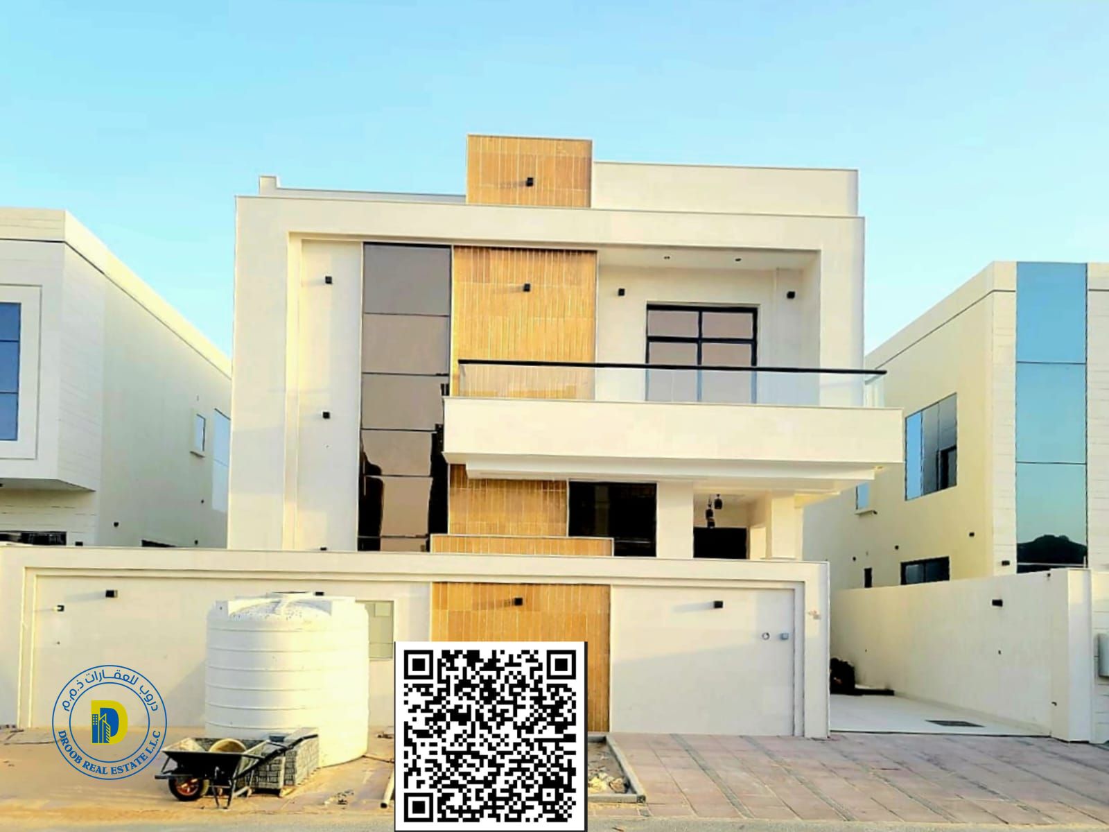 For sale, a modern 5-room villa in a prime location in the Yasmine area, freehold for all nationalities.