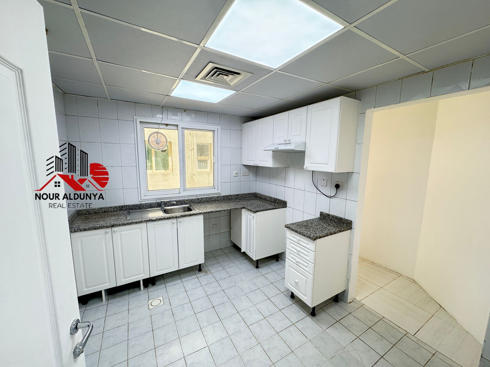 CLOSE TO METRO CHILLER FREE 2BHK+STORE ROOM AVAILABLE WITH GYM POOL PARKING ONLY FOR FAMILY. !!