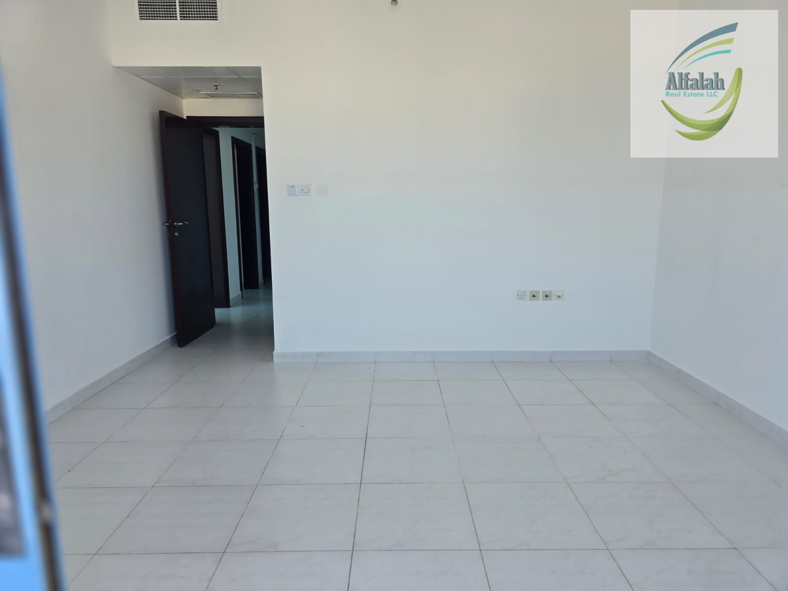 3bhk Available for Sale in Falcon tower City View