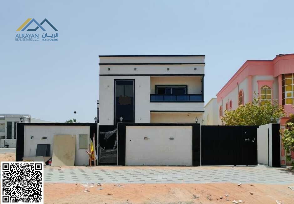 Luxury 5 bedroom villa in a prime location, including electricity, water and air conditioning, ready to move in immediately