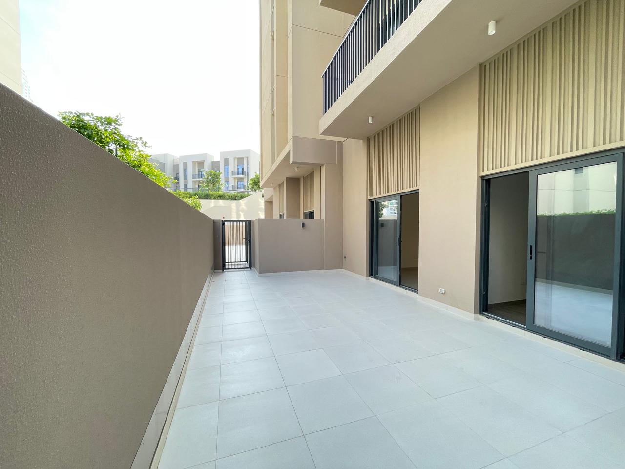 SPACIOUS ONE BEDROOM APARTMENT FOR SALE