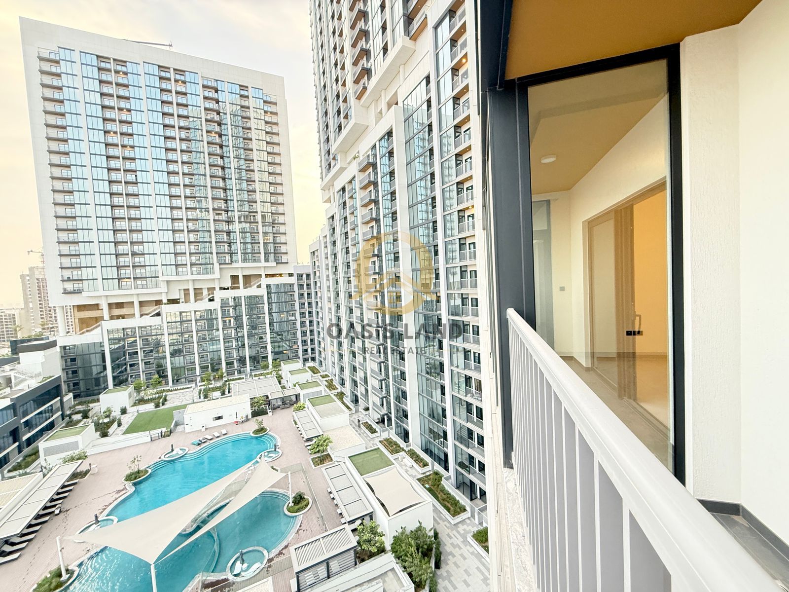 Sunlit Apartment + Maid Room | Spacious | Pool and Golf Course Views
