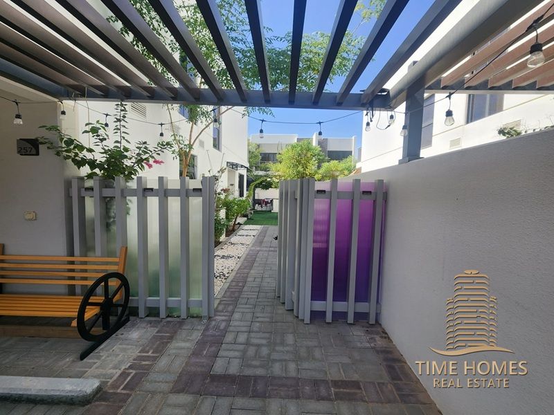 3 bedroom Townhouse | Available on end of Oct