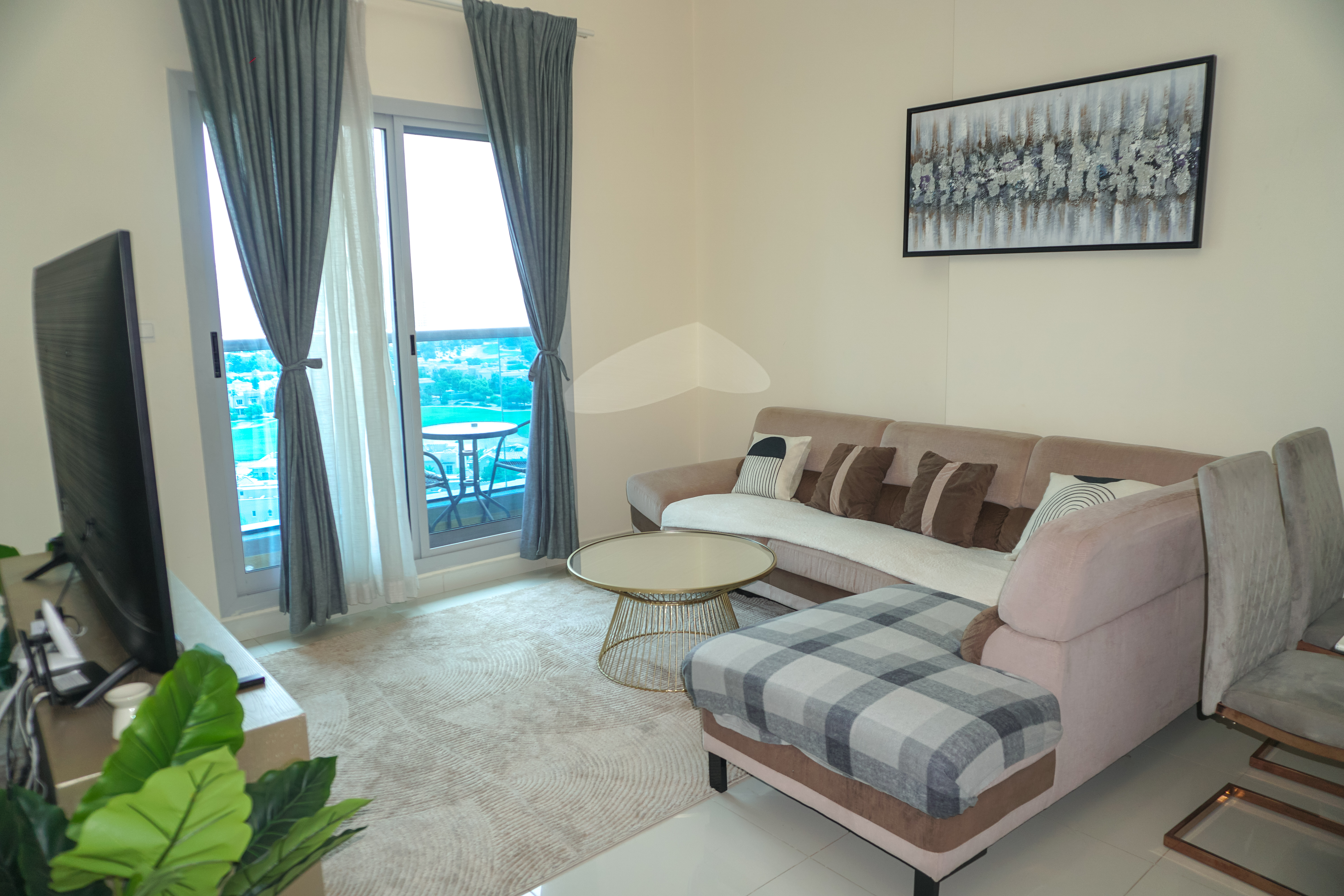 HIGH FLOOR | GOLF VIEW | LUXURIOUS