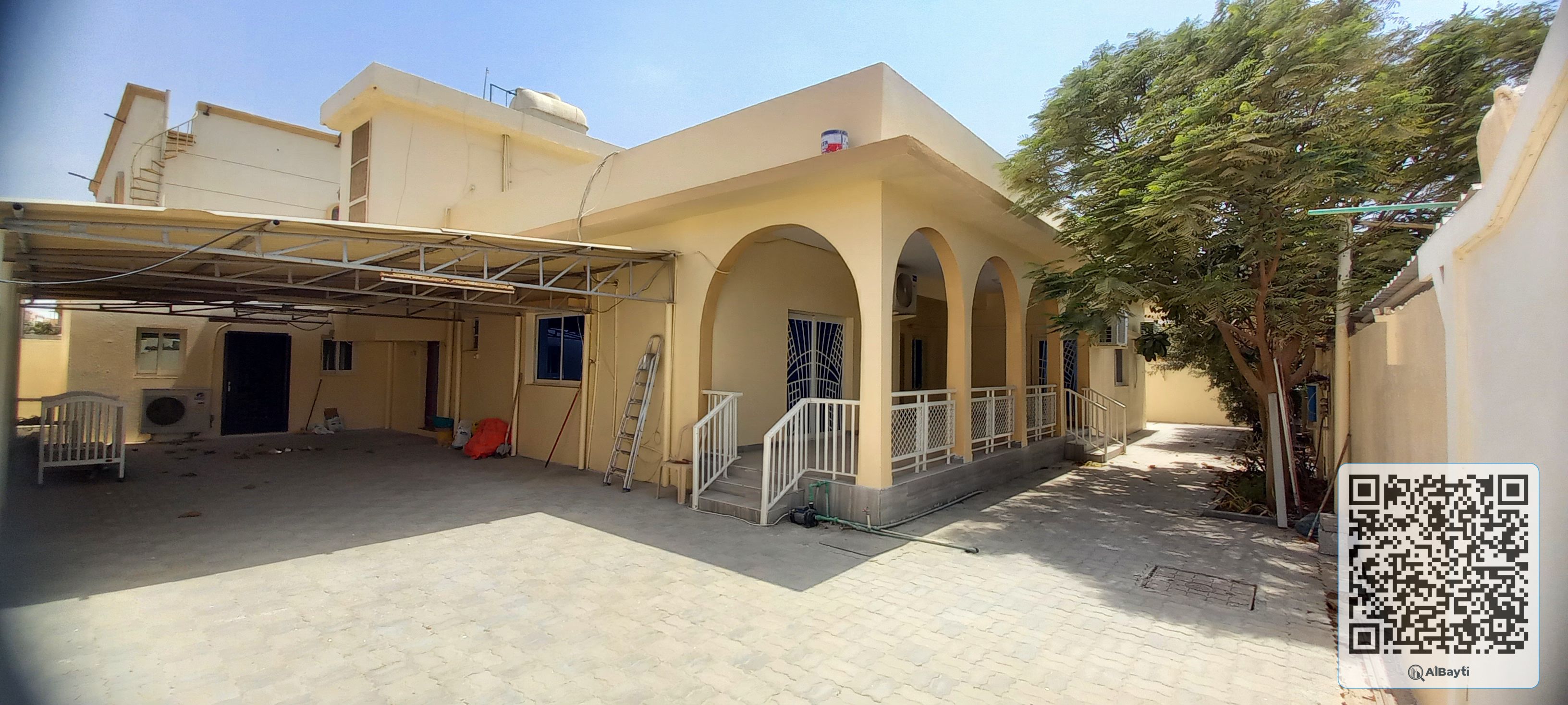 Commercial villa for sale in Al Mowaihat 3