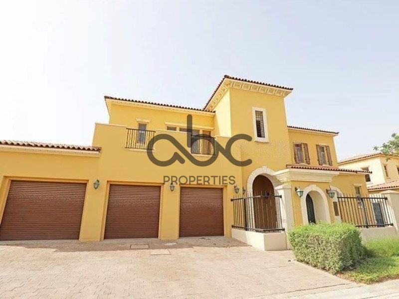 Luxurious 7BR+M | Huge Plot| Prestigious Community