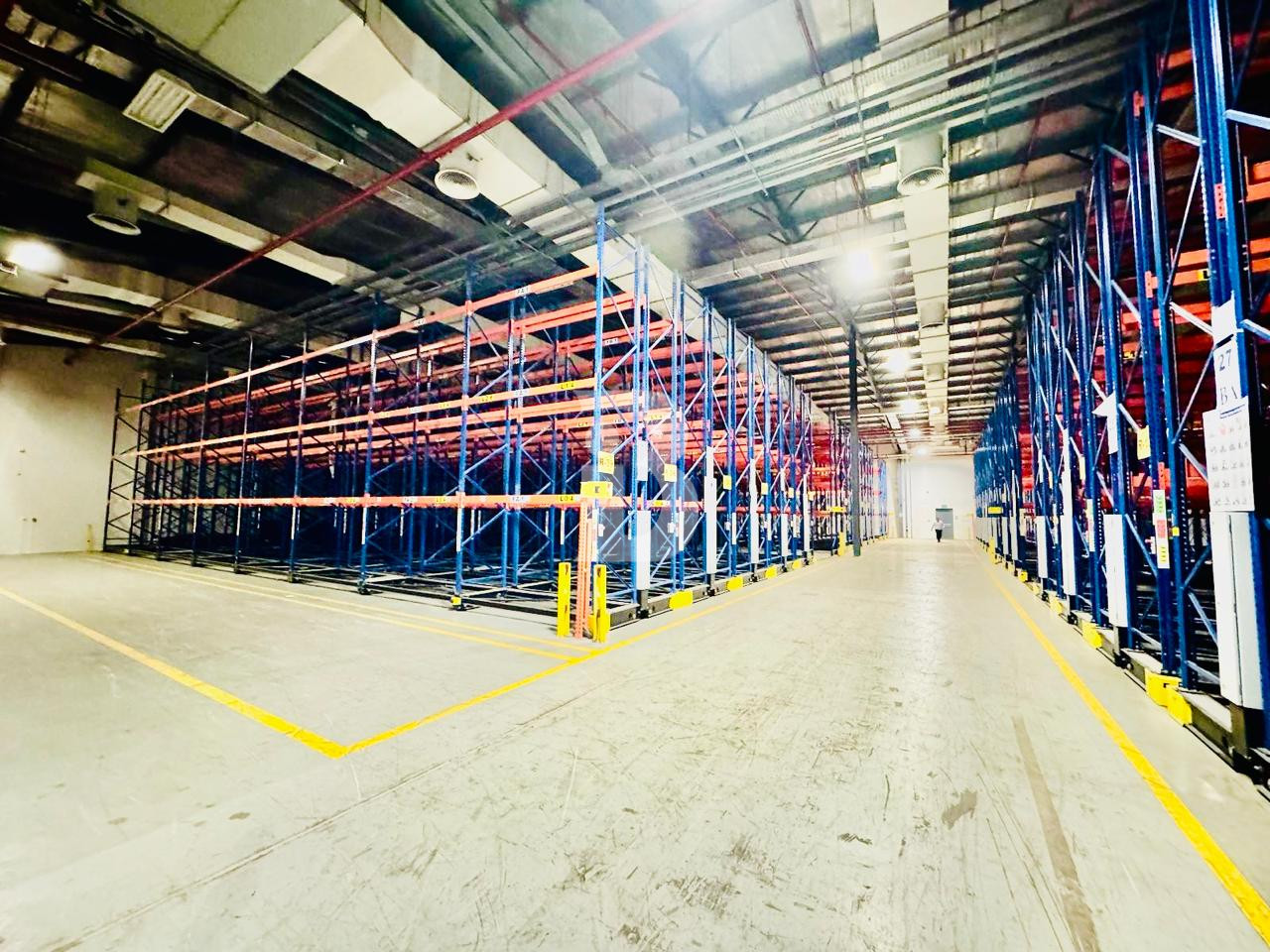 Spacious Warehouse | With Racking | 10 Mtrs