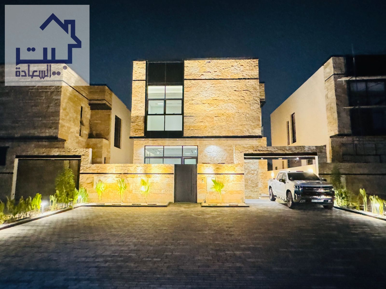 For sale: A modern villa, one of the most luxurious villas in Ajman, in the Al Zahia area, with no down payment, at a price including registration fee
