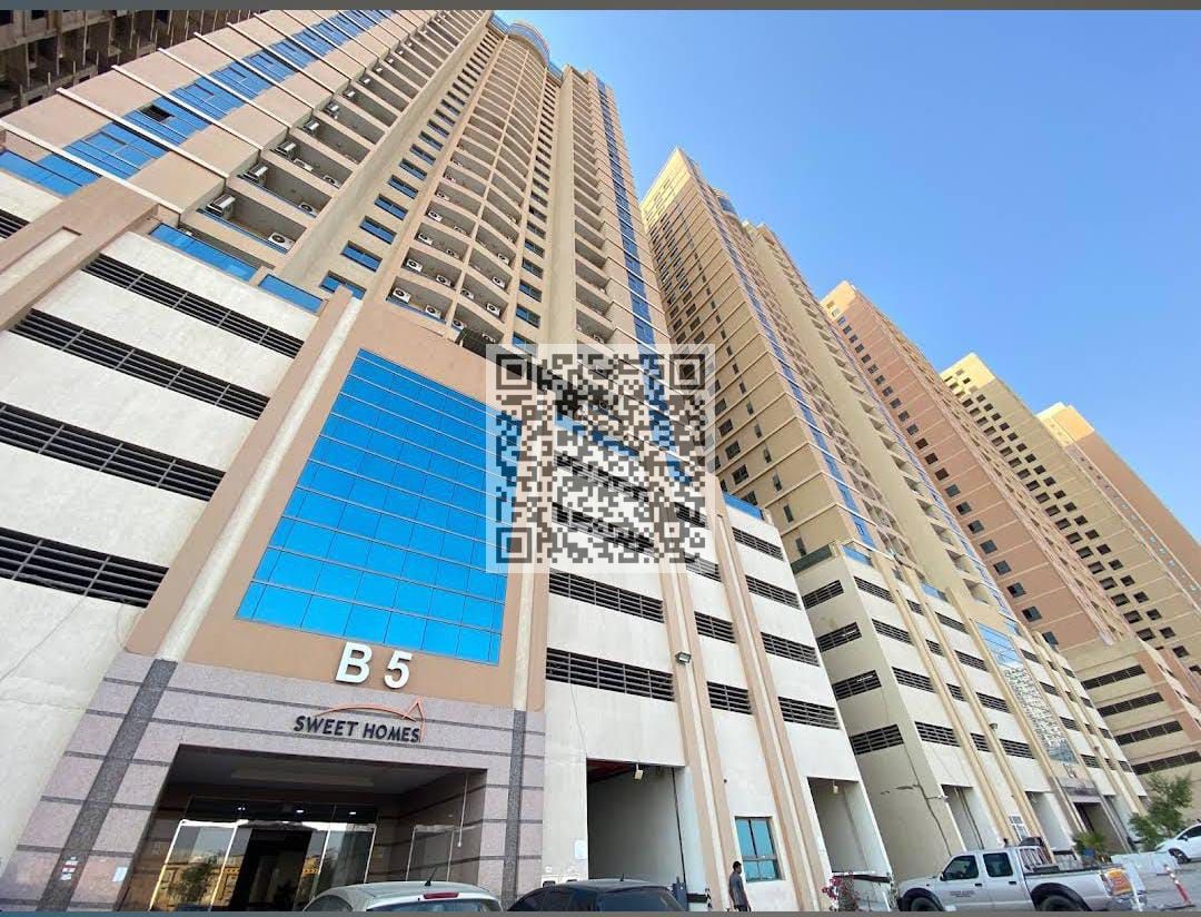 Specious 1 /one bedroom plues study room and hall apartment for sale in Paradise Lake Towers B9