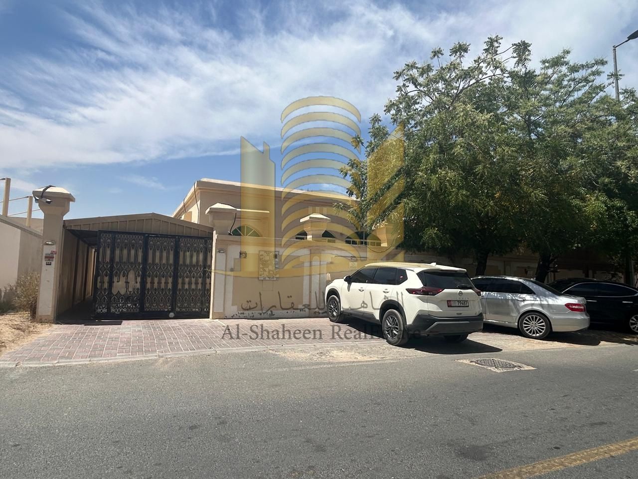 Villa for sale in Ajman Al-Rawda area 5 thousand feet one floor It consists of 4 rooms, a council, a monster hall and air conditioners, a very special location The villa is very close to Sheikh Ammar Street And close to all services Free ownership for