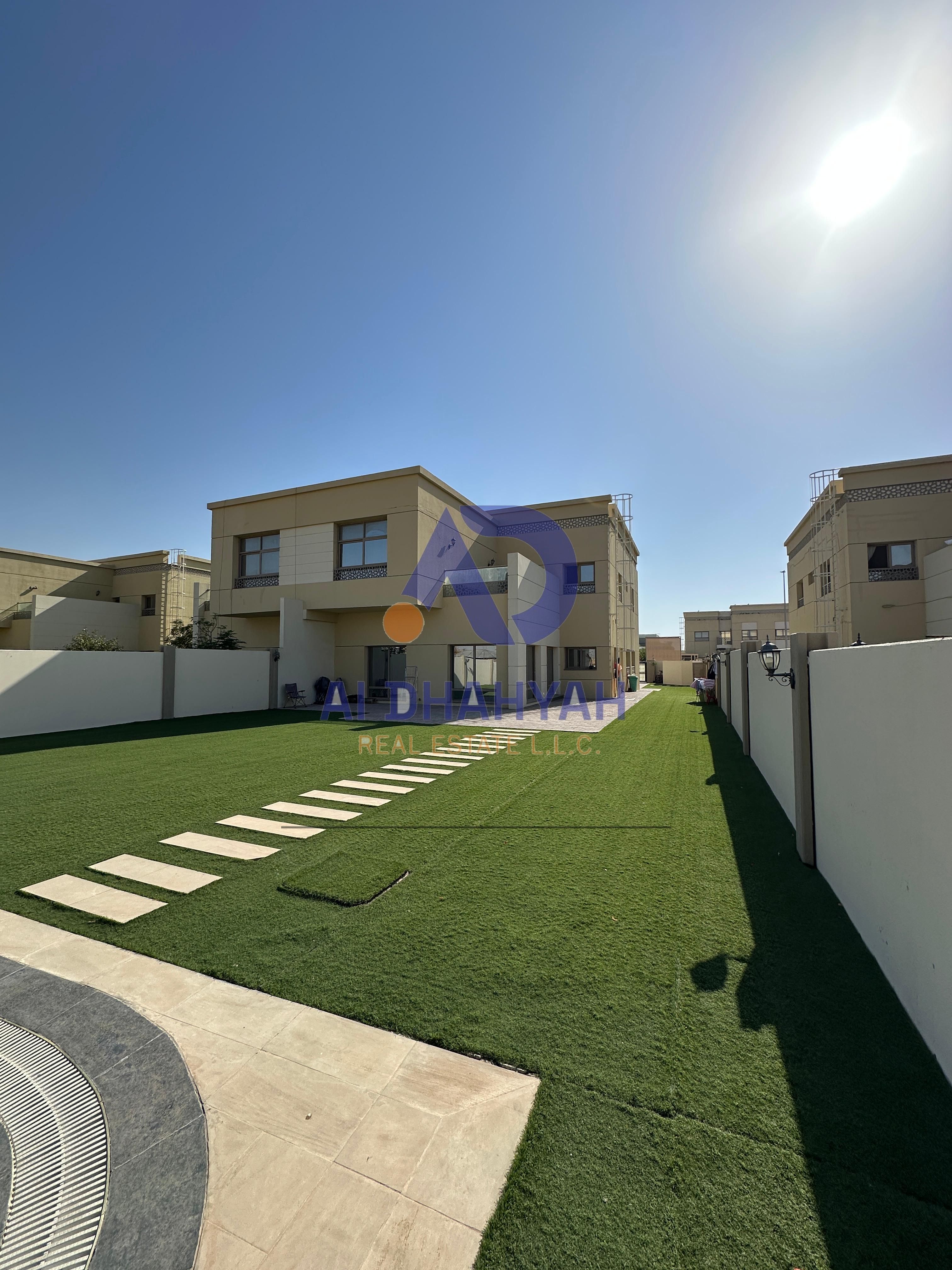 Luxury 5-Bedroom Villa with Pool for Sale in Al Bataeh, Sharjah
