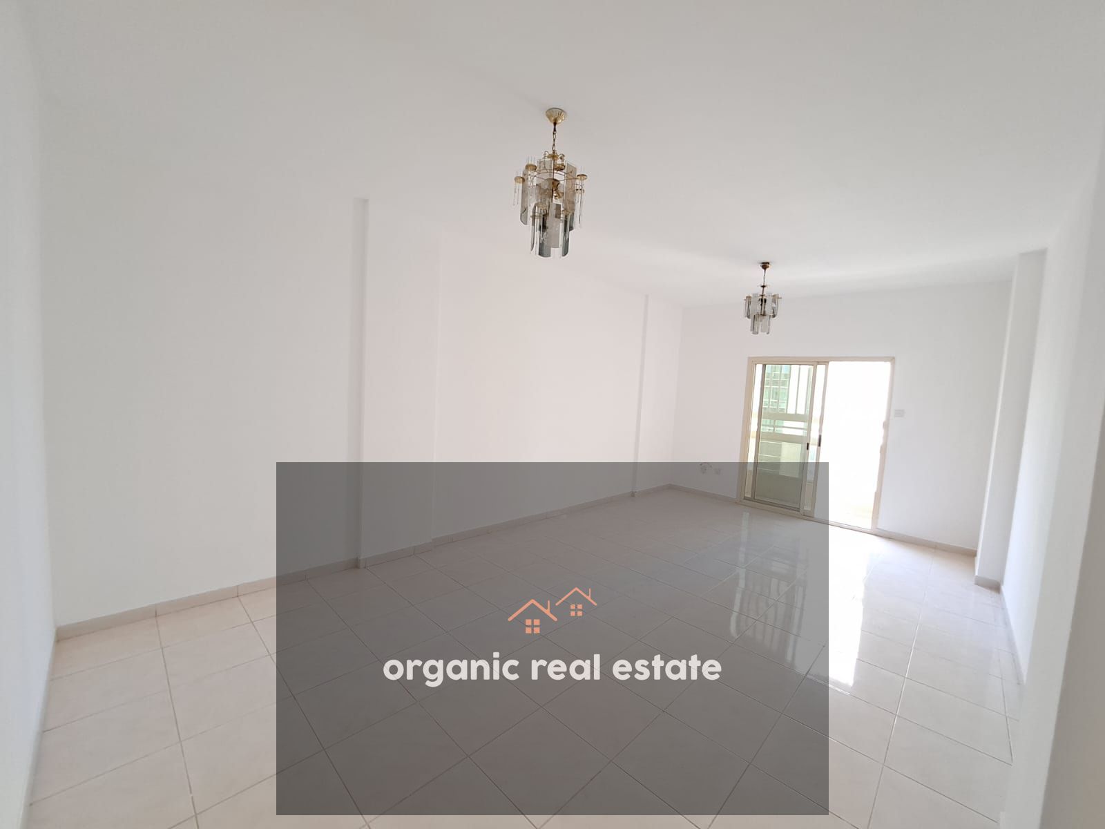 Hot offer 3bhk with balcony