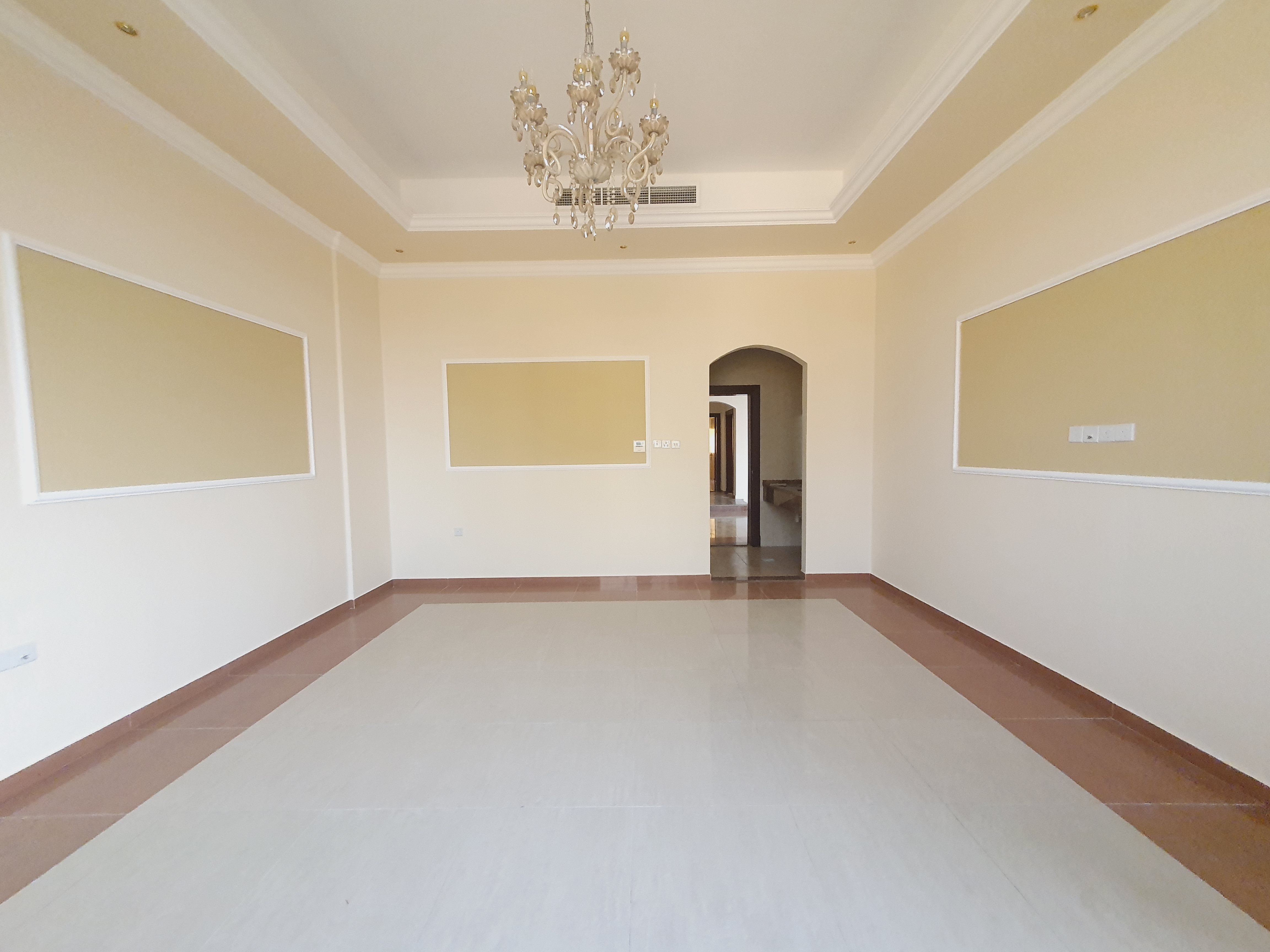 Hote offer 5 badroom villa with 2 big kitchen and all master bedroom price 140kk