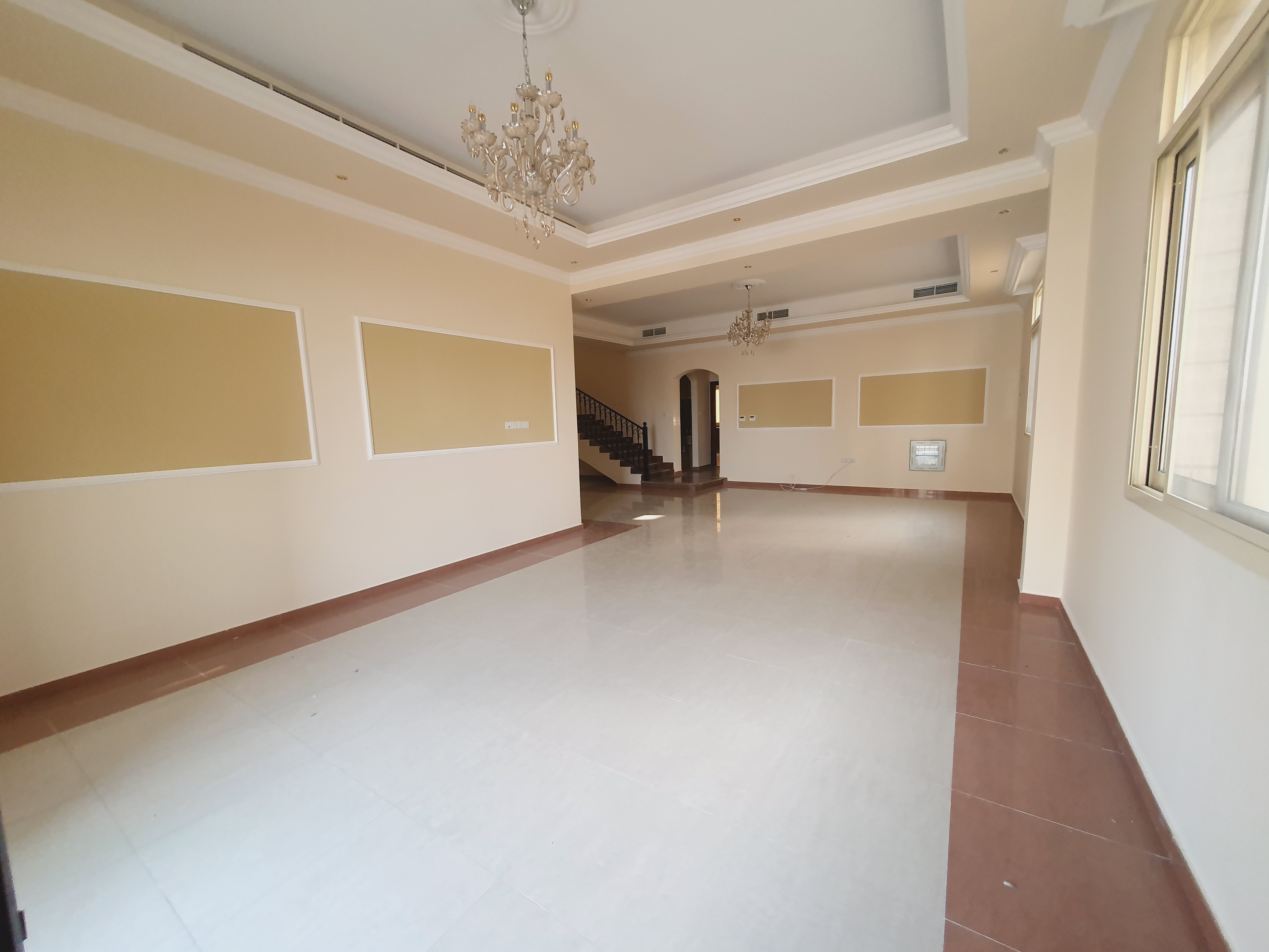 Amazing offer 5 badroom villa with 2 big kitchen and wardrobe all master bedroom price 140k