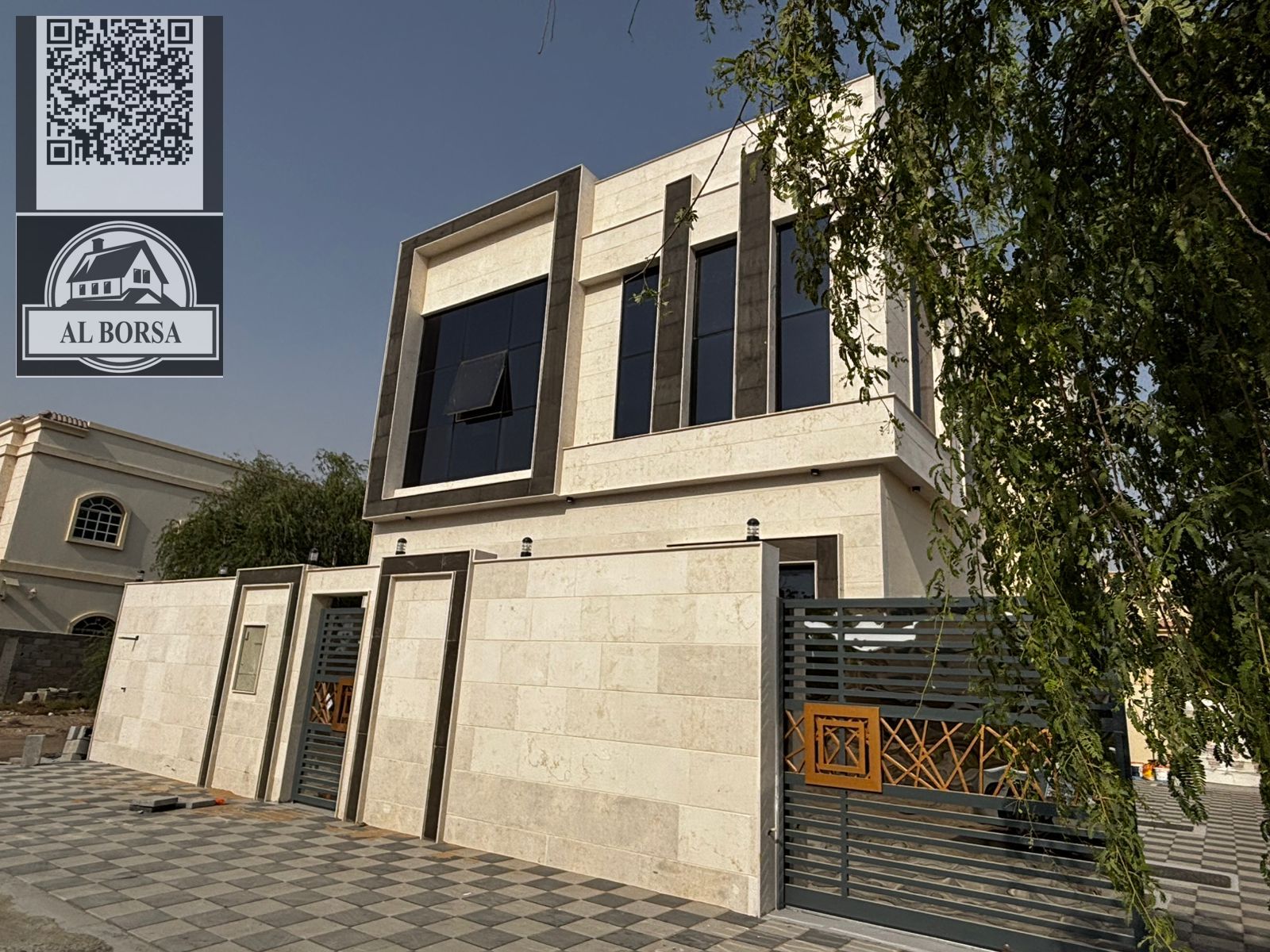 For sale, a luxurious villa in Al Helio - a very prime location close to all amenities Specifications: 5 spacious master bedrooms Elegantly