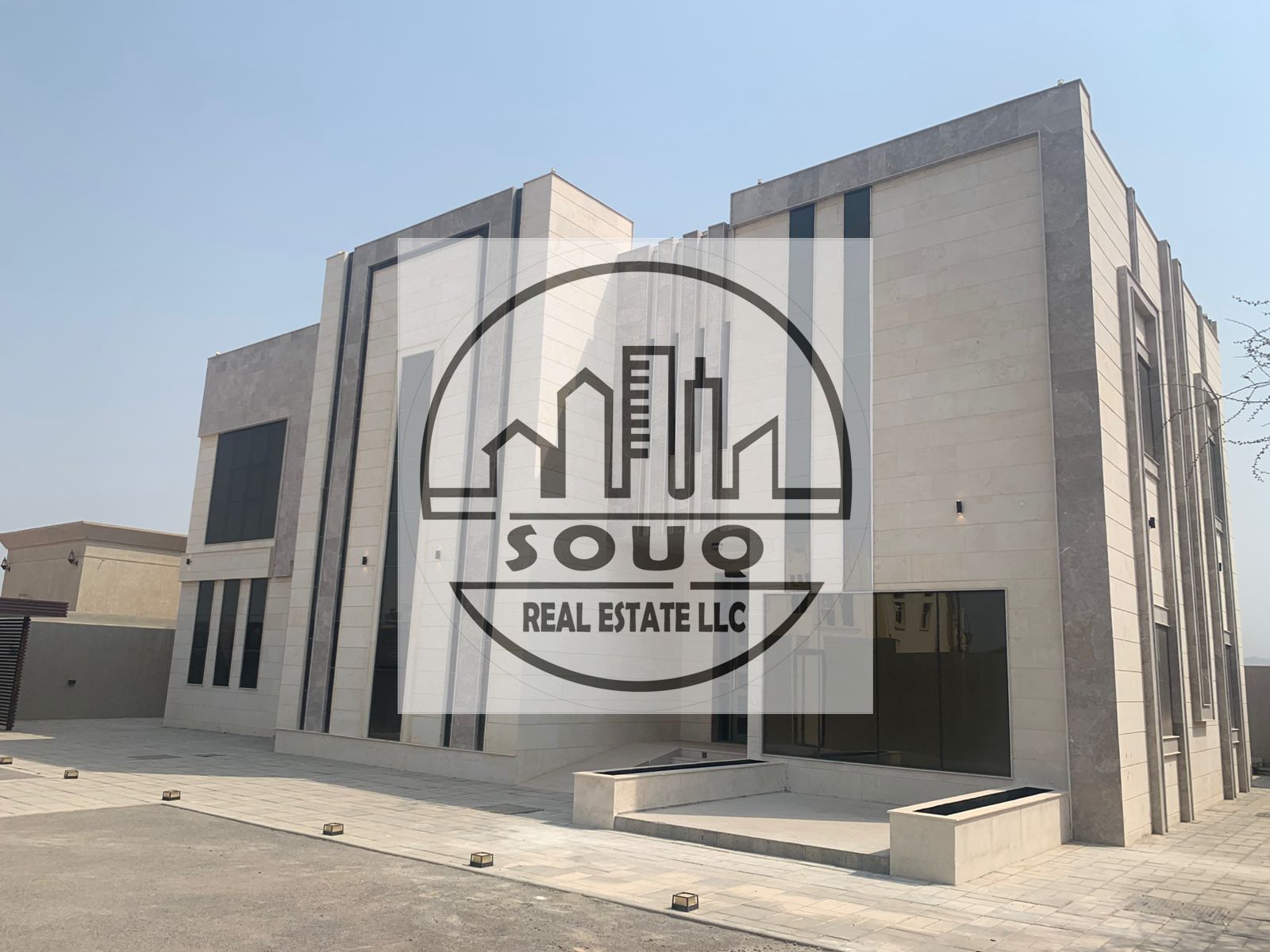 Spacious 5 BR Villa in Seih Al Ghubb for Sale