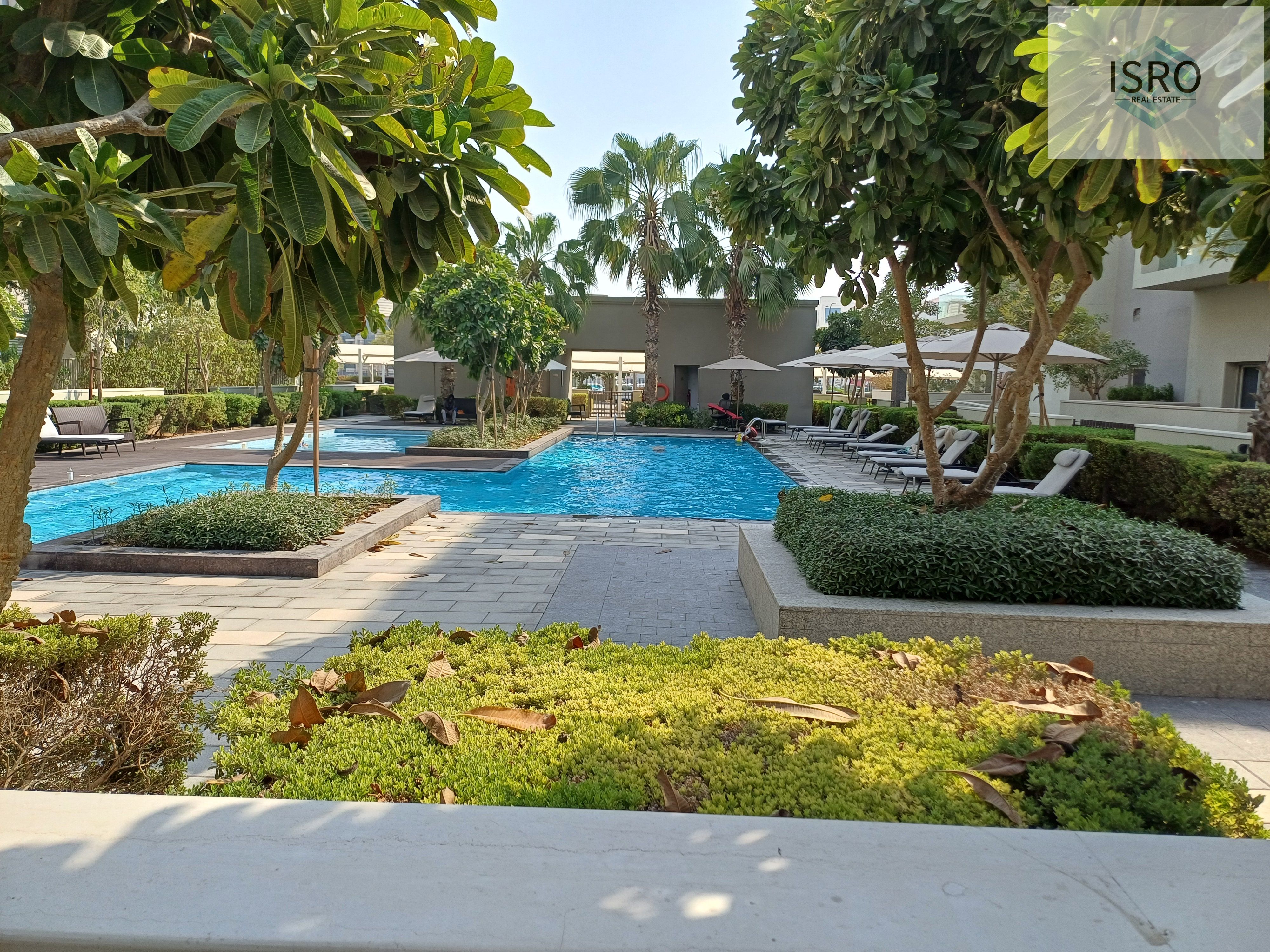 1BEDROOM 2BATHROOM With Balacony And pool kids play area