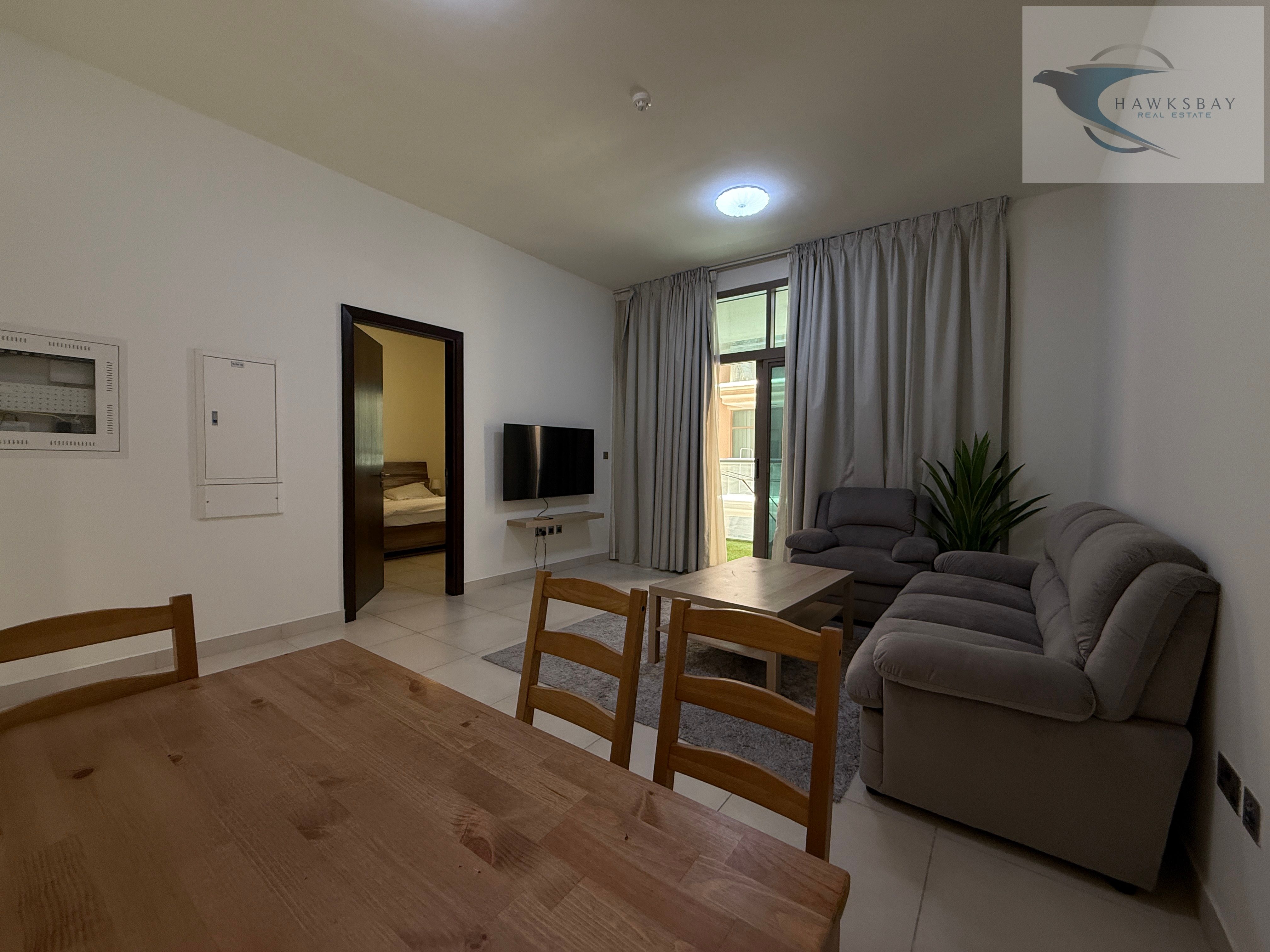 Stunning !! 01bhk furnished apartment With balcony close to etihad plaza