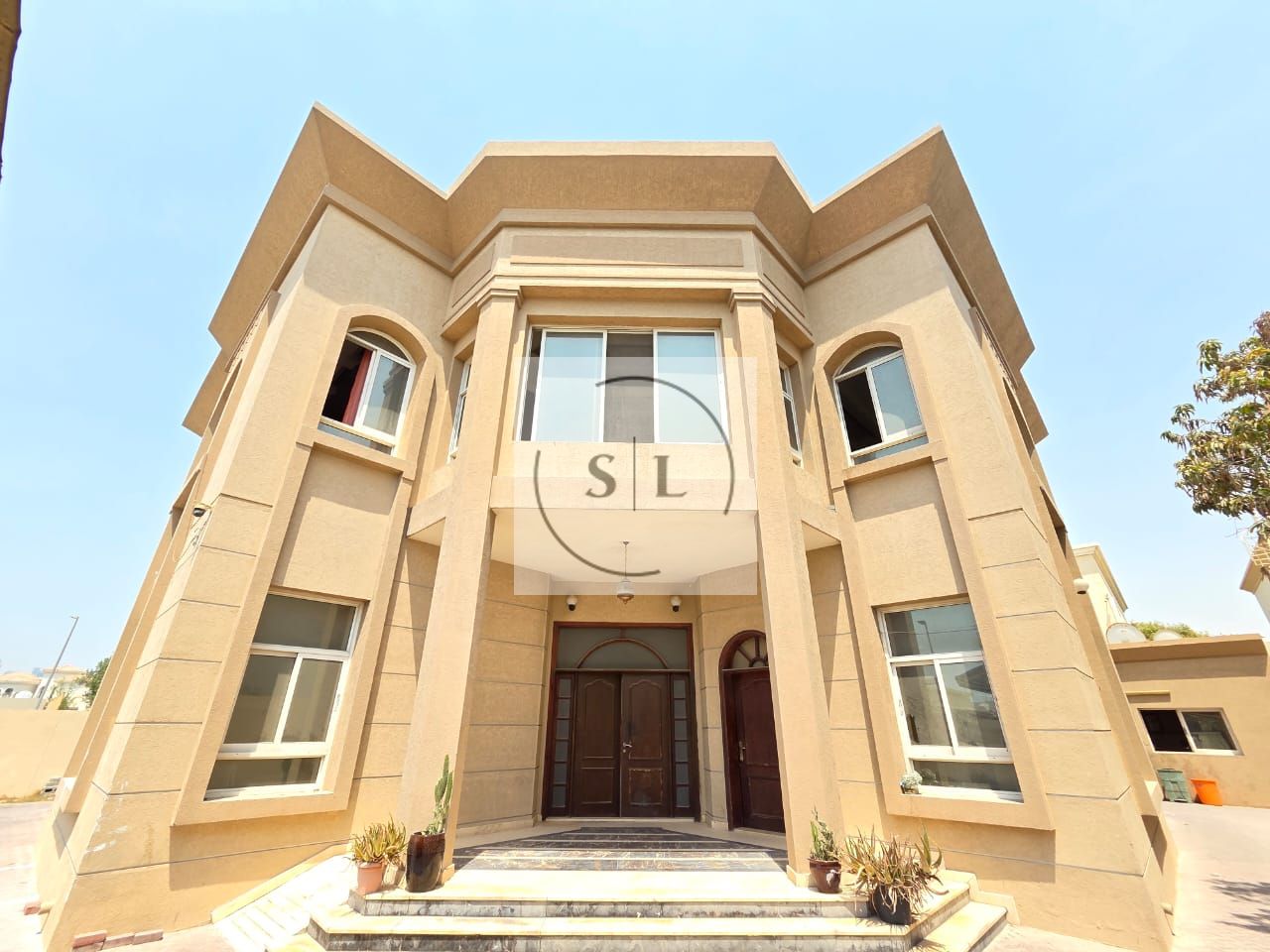 Huge 8-Bedroom Villa | Perfect for Large Families