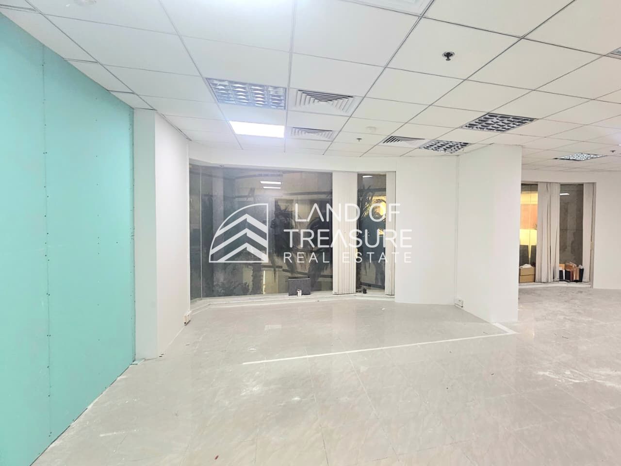 5 STAR HOTEL | MULTIPLE OFFICE AVAILABLE