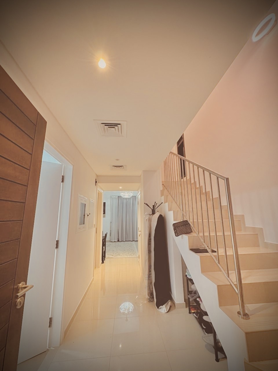 Luxury 3 BR 5 washroom + Maid room + Store + L garden in Talal