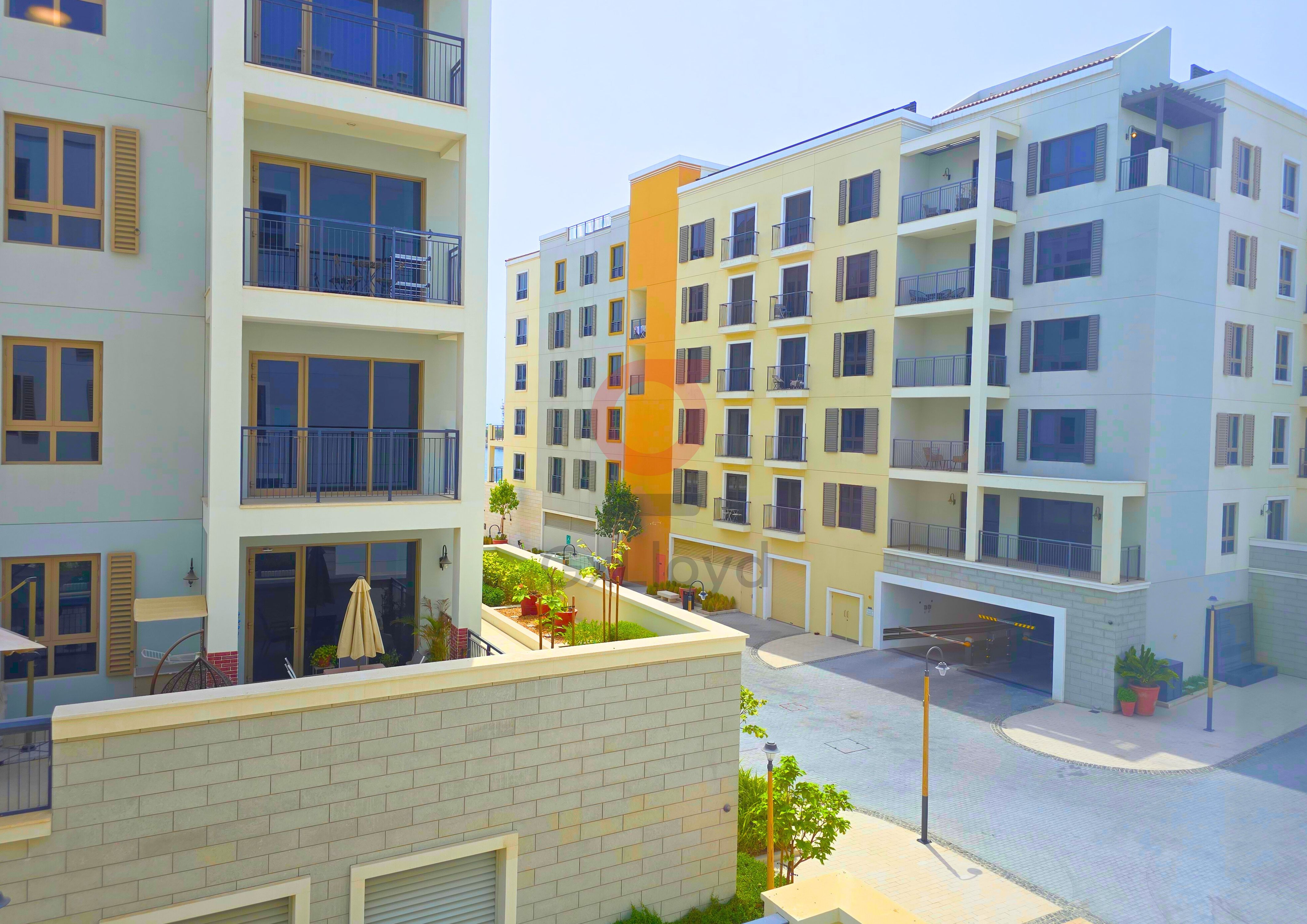 Community View | Long Balcony | Beach Access