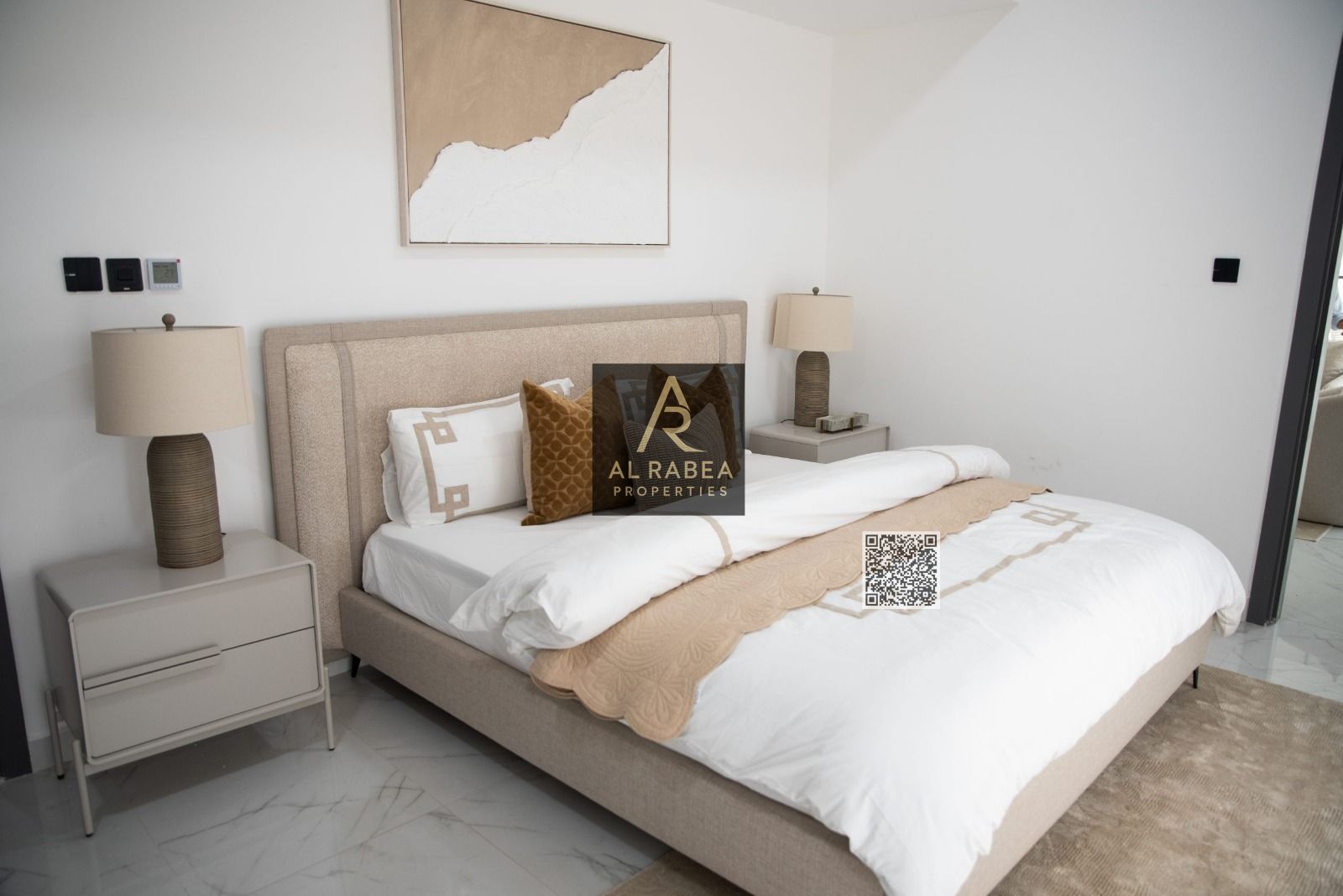 24-hour security Central air conditioning Private parking Balconies Built-in wardrobes