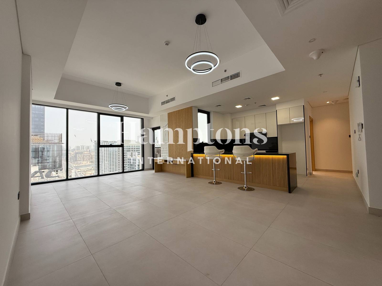 Luxurious | 3 BD Plus Study | Iconic Views