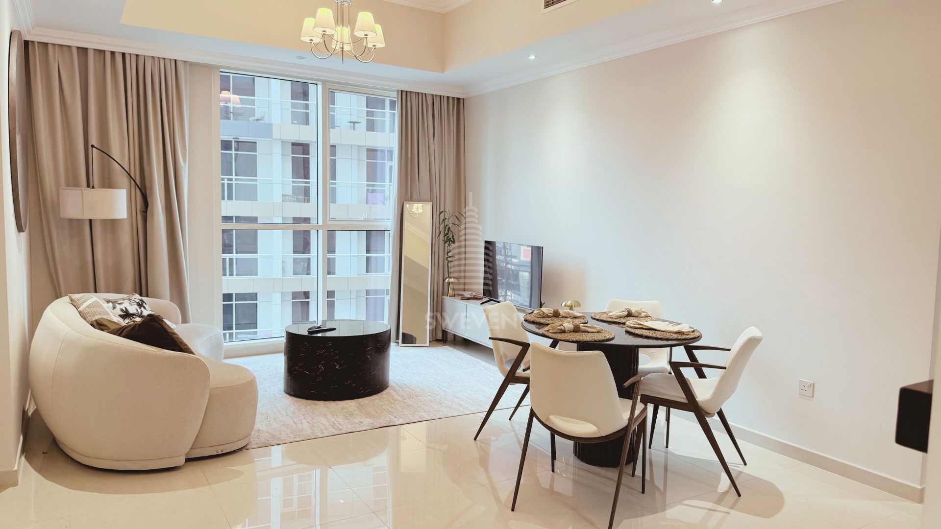 Downtown Living – 1 Bed | Furnished | Steps from Dubai Mall | Motivated Seller