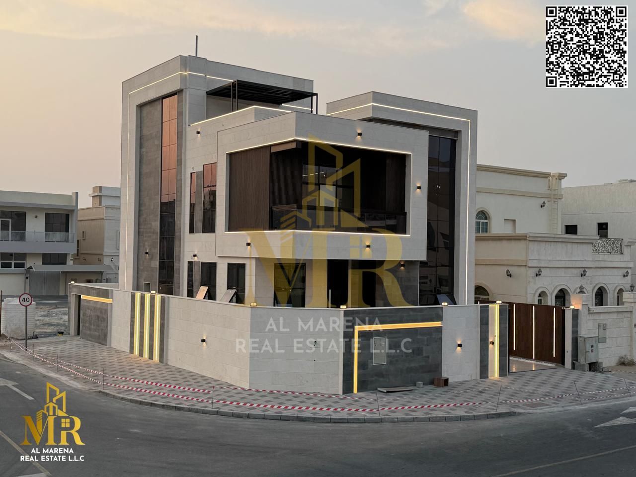 Two-story corner villa with a roof and a private pool. The villa is freehold for all nationalities.