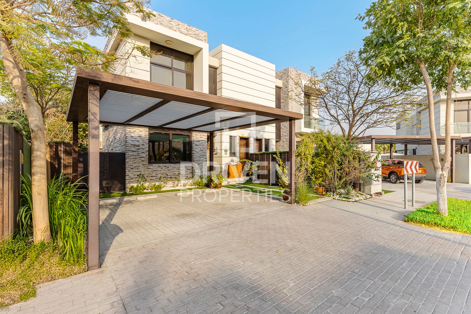 Single Row | Upgraded | Furnished | Best Location