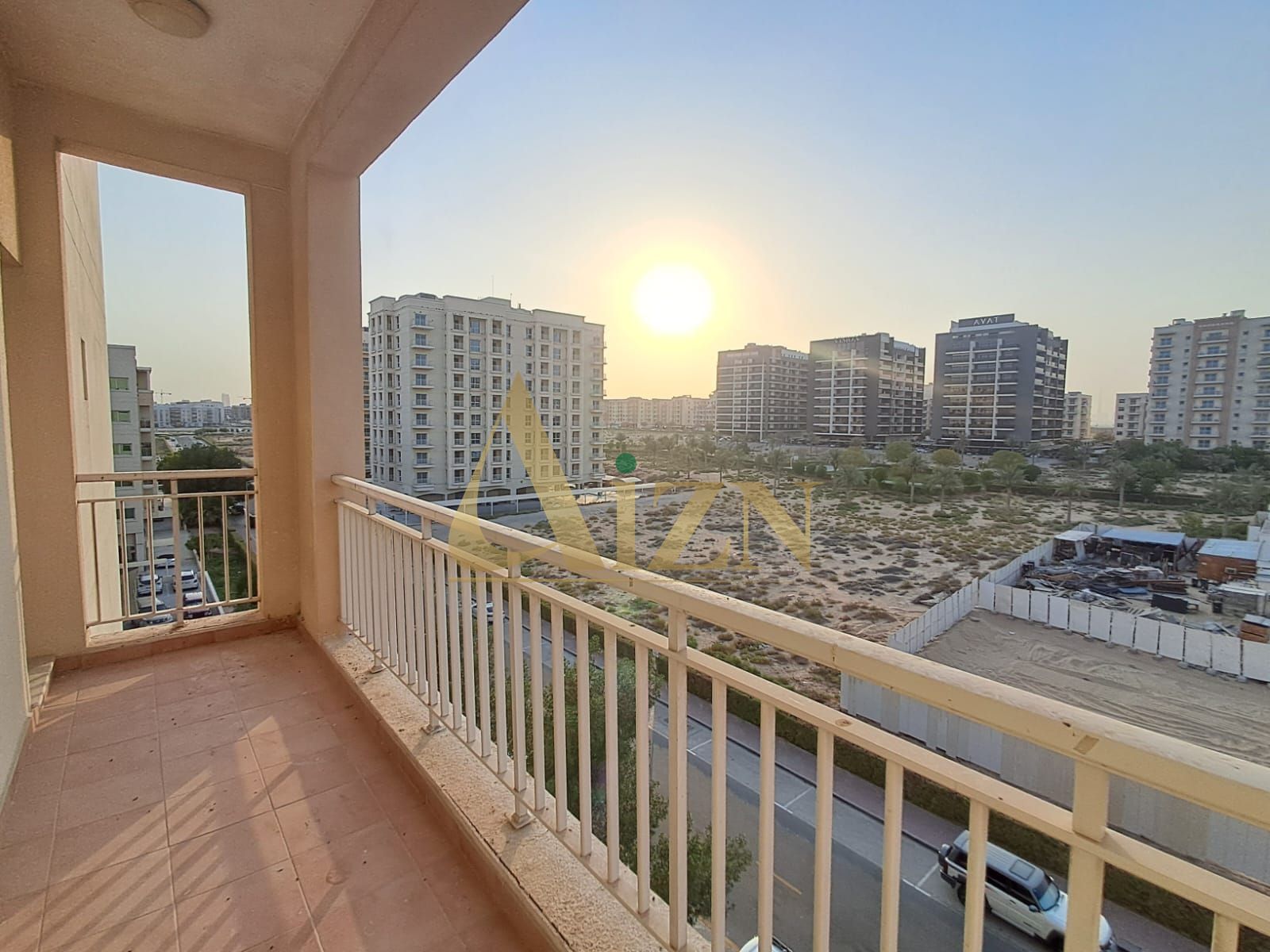 1-Bedroom Apartment | Mazaya 28, Queue Point, Liwan | 628 sqft | Community View