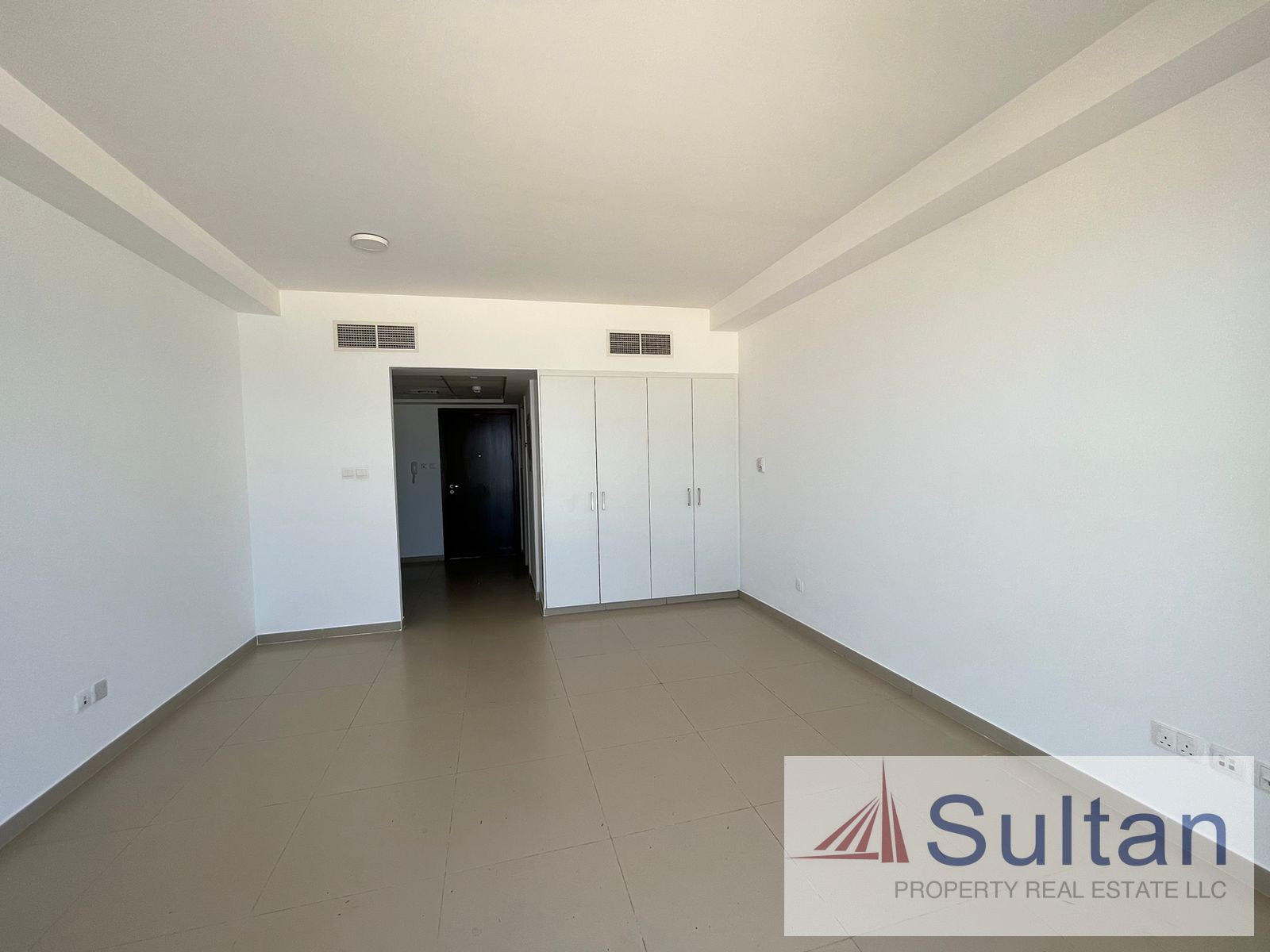 Modern Studio, Marjan Island Living! PACIFIC BLDG
