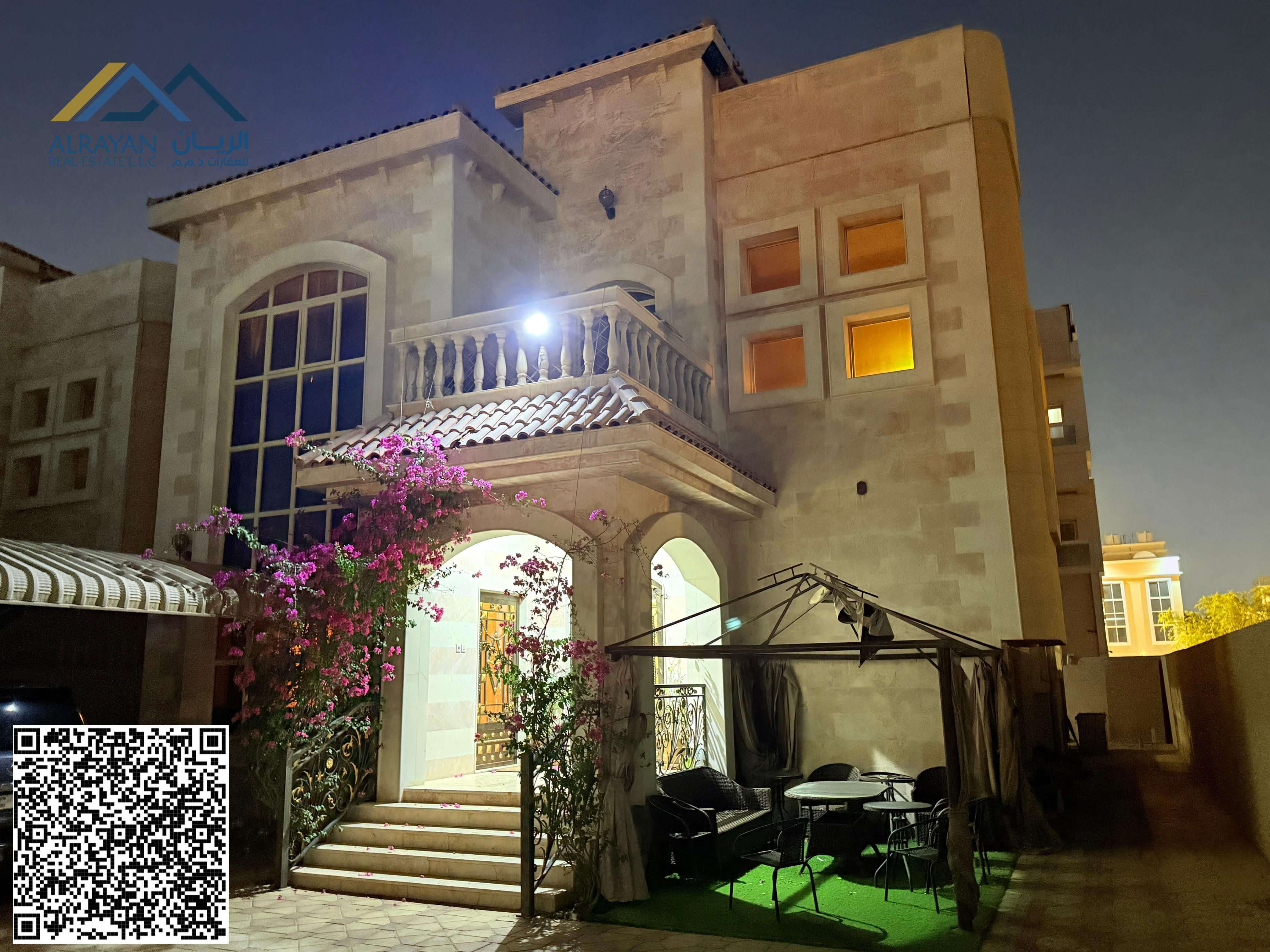 Luxury villa on the main street, super deluxe finishing, freehold for all nationalities, possibility of bank financing, including electricity, water a