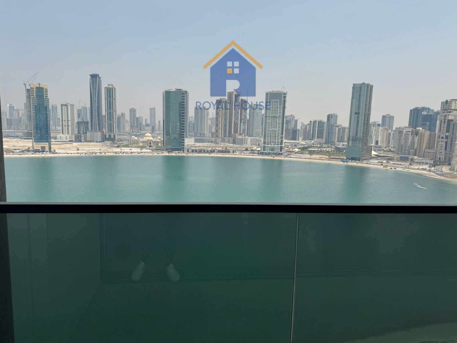 For sale, two rare rooms and a hall